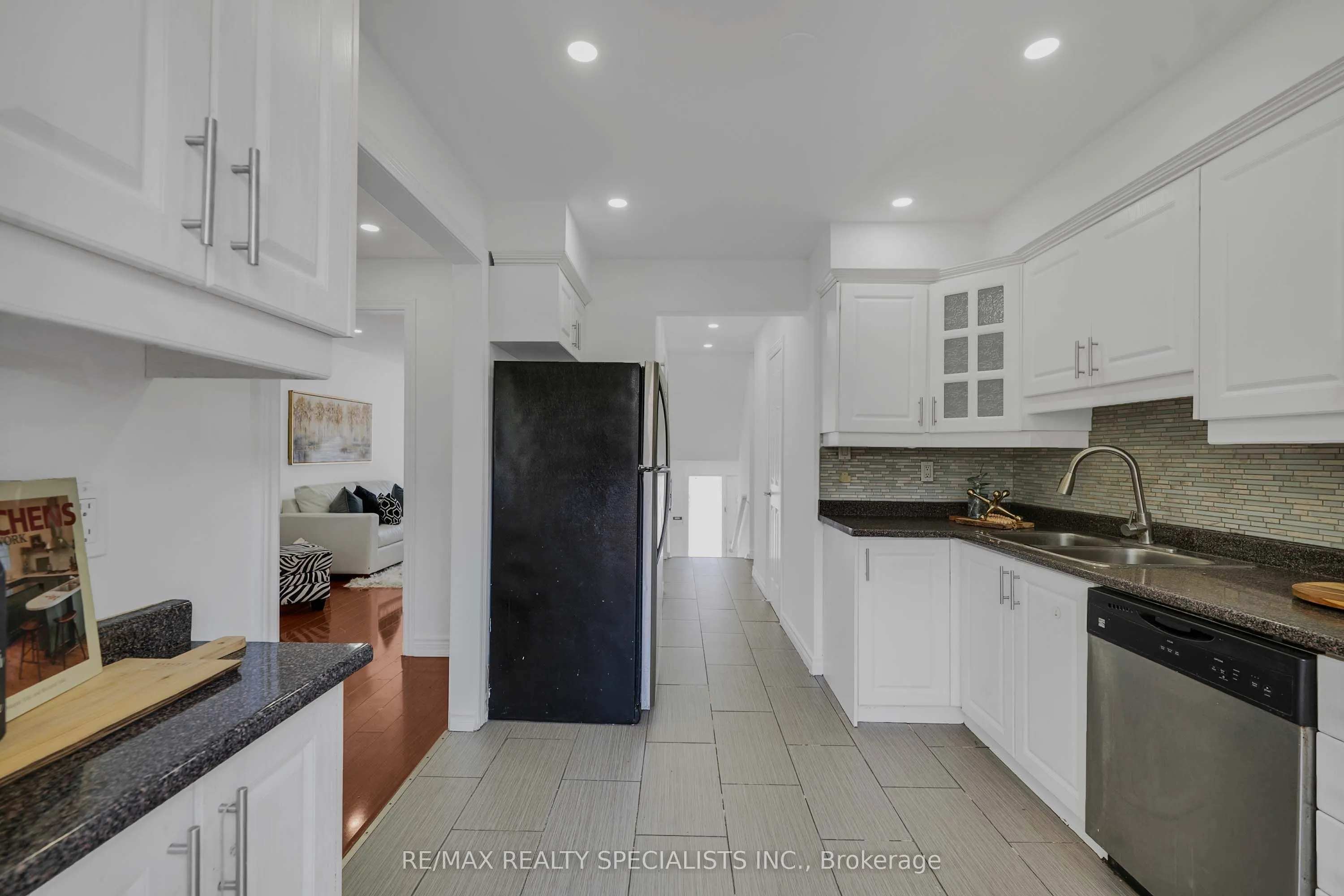3525 Brandon Gate Drive #11