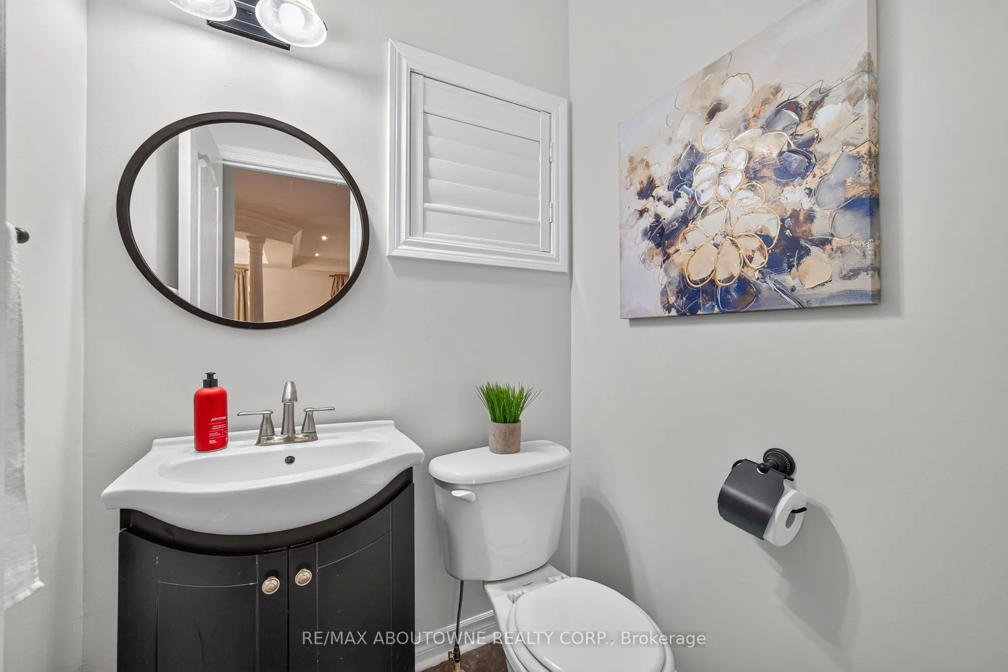 2447 Highmount Crescent