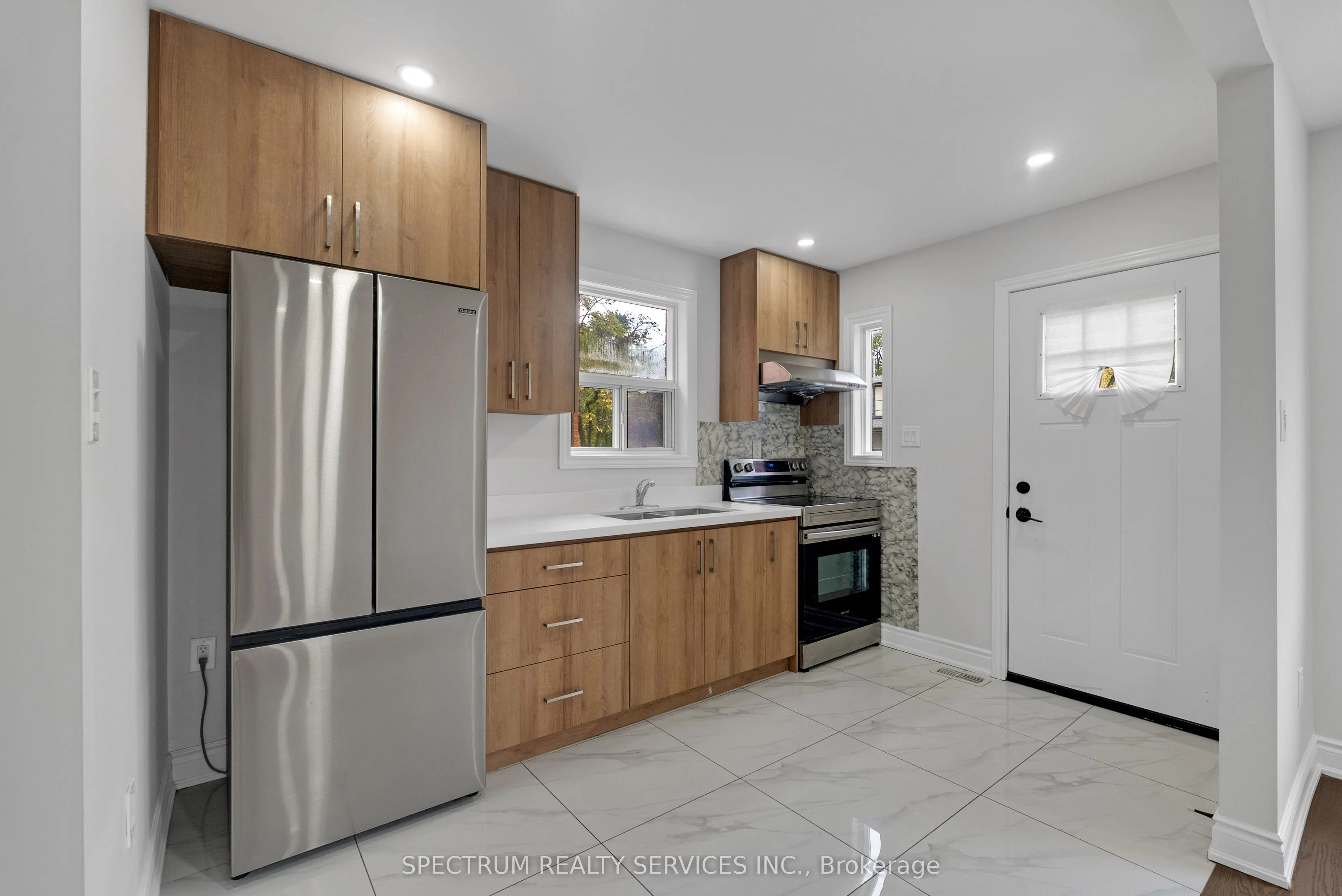 11 Vimy Avenue