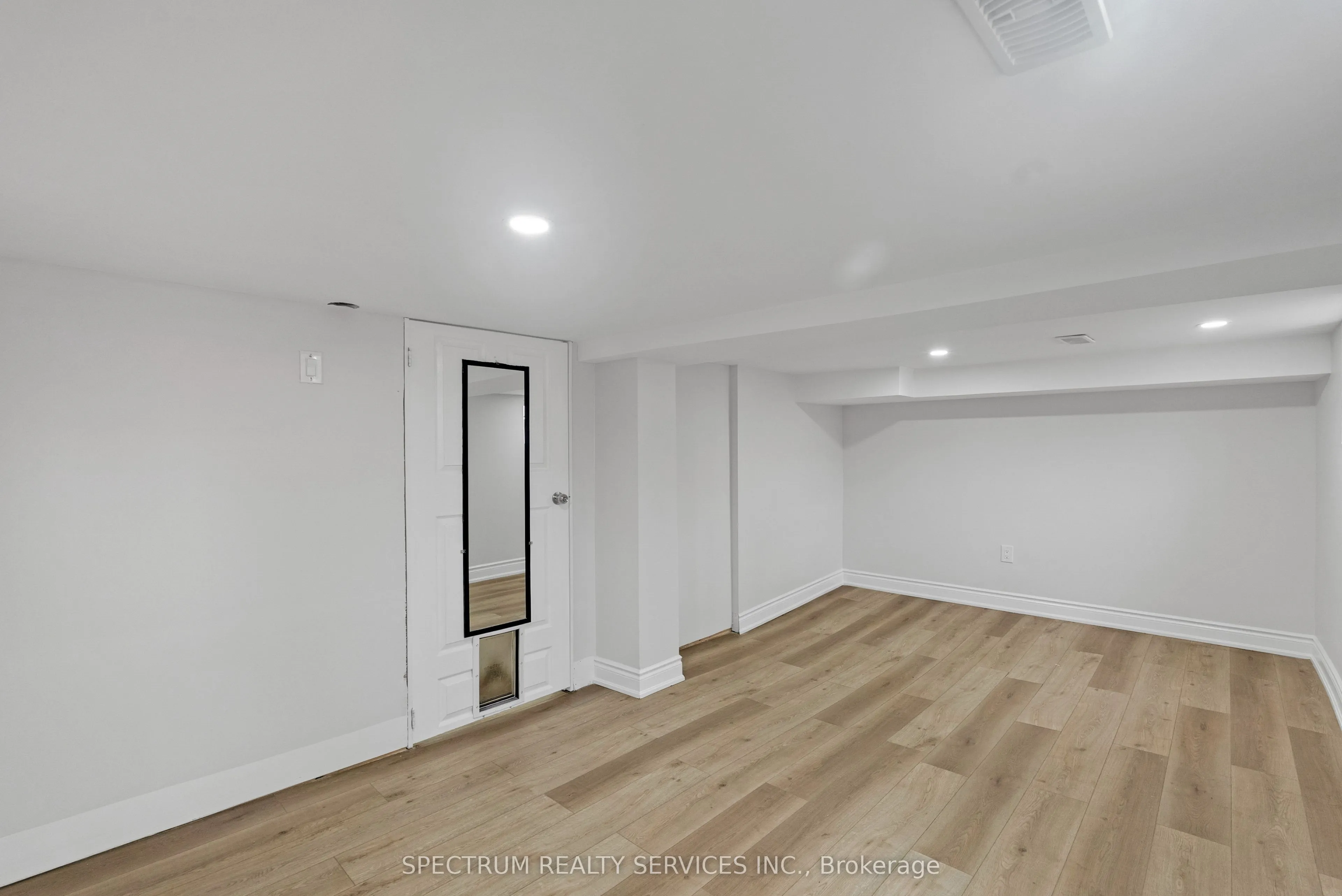 11 Vimy Avenue