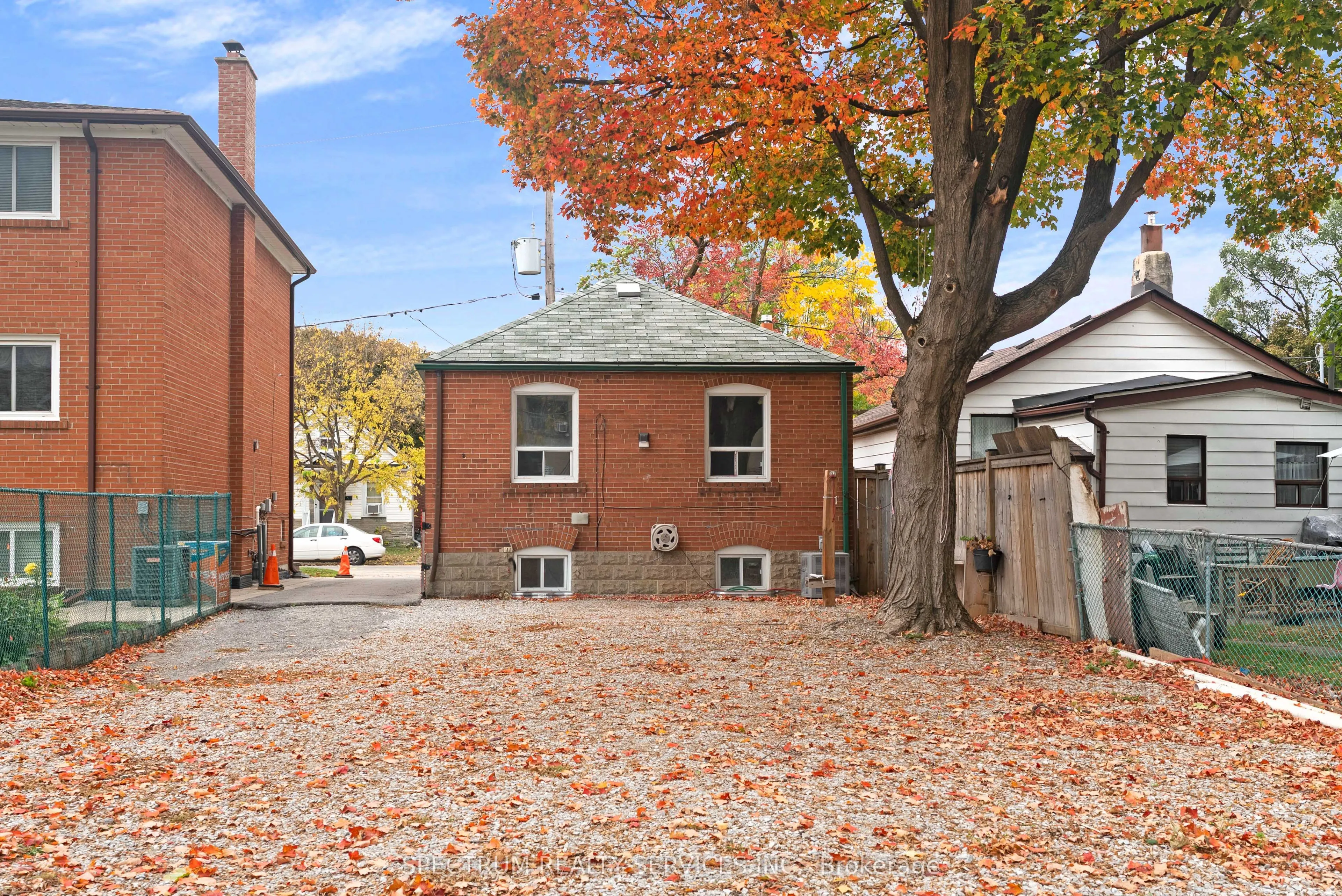 11 Vimy Avenue