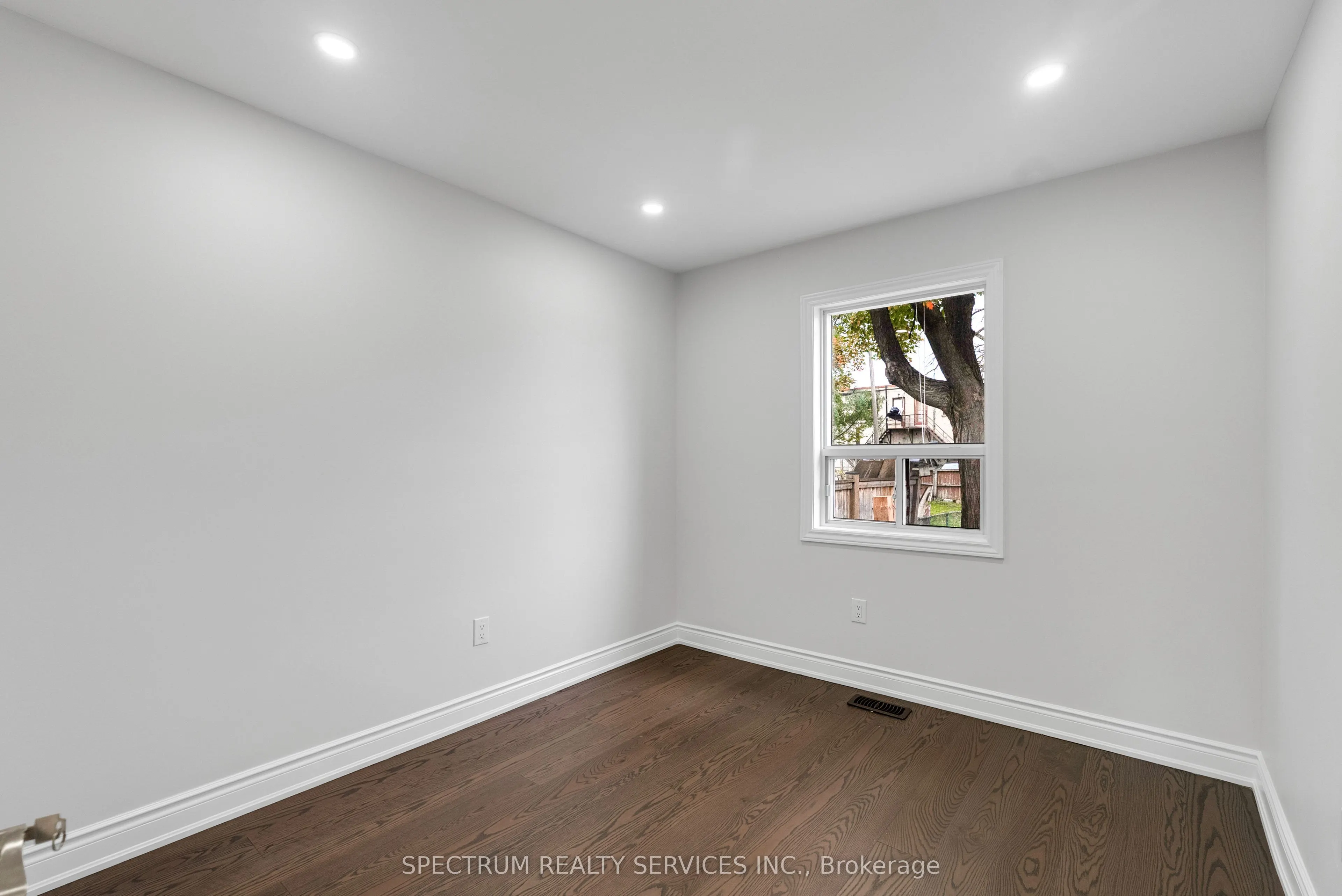 11 Vimy Avenue