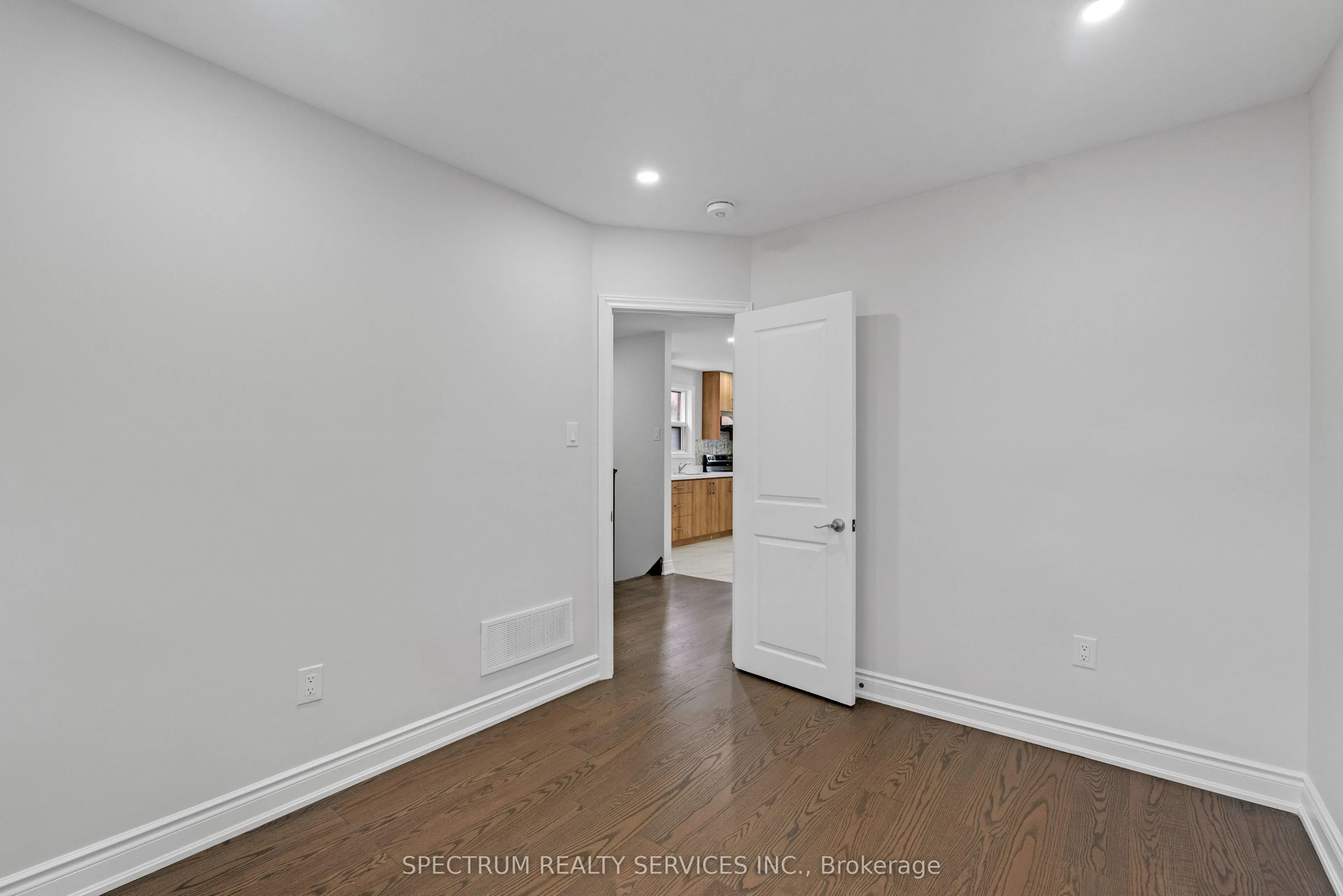 11 Vimy Avenue