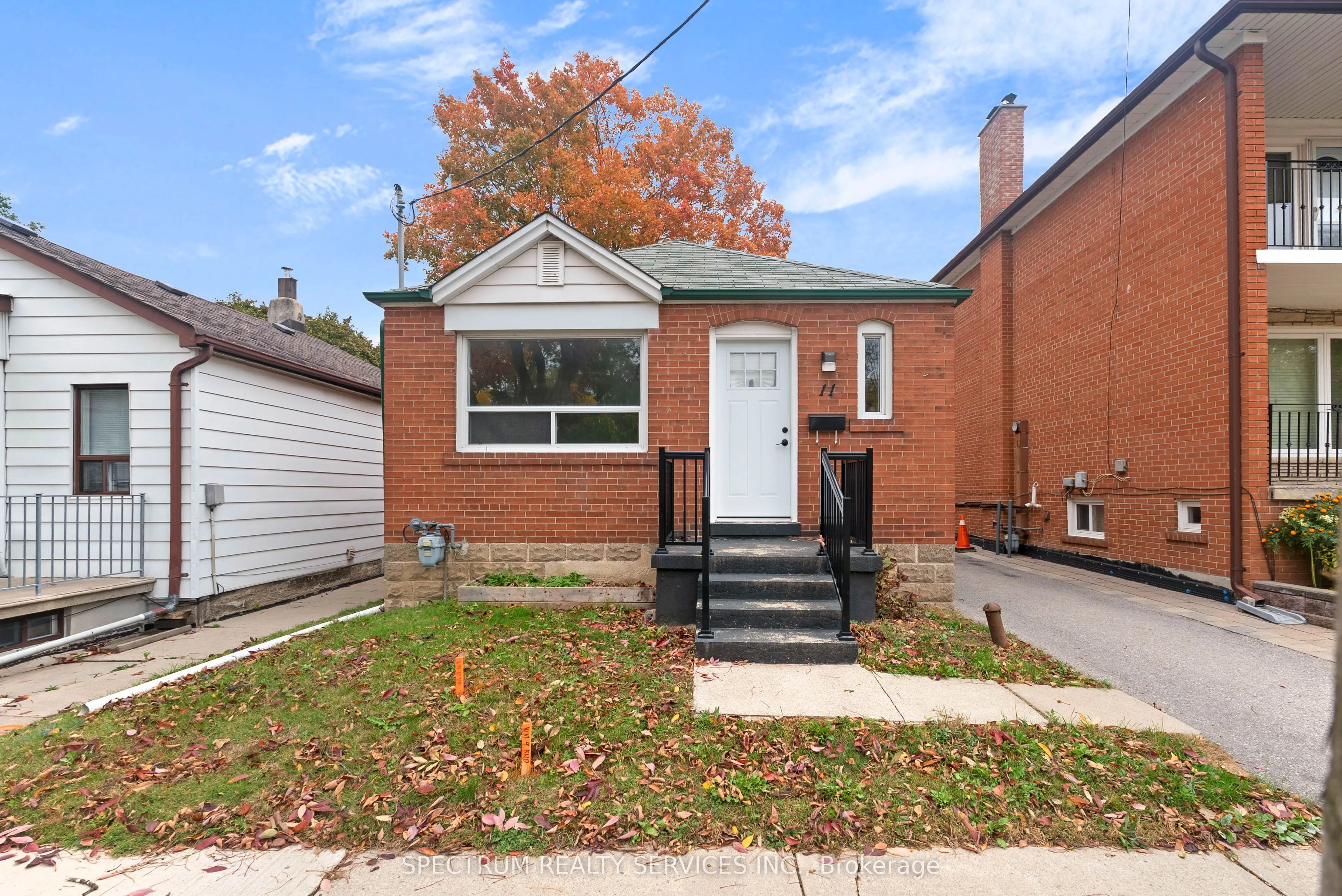 11 Vimy Avenue