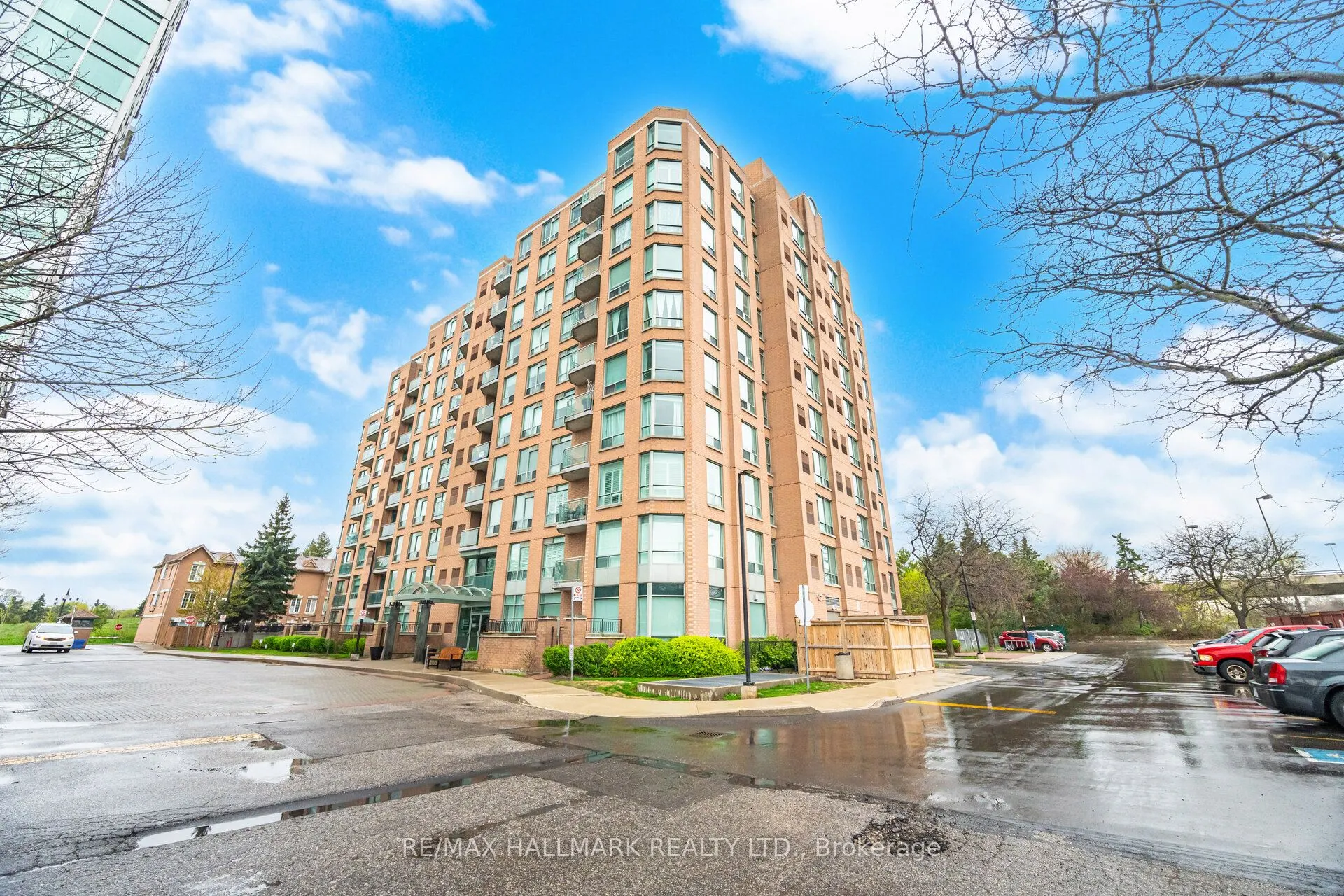 190 Manitoba Street #209