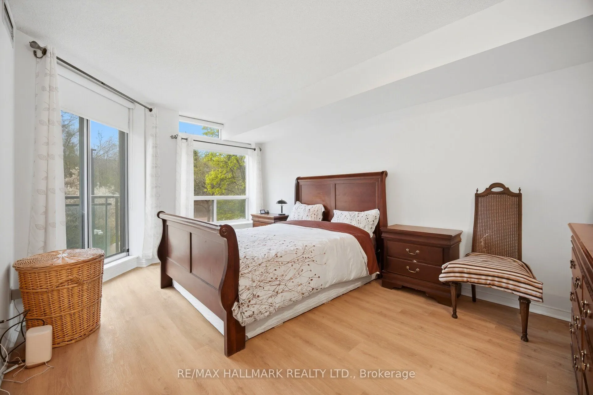 190 Manitoba Street #209
