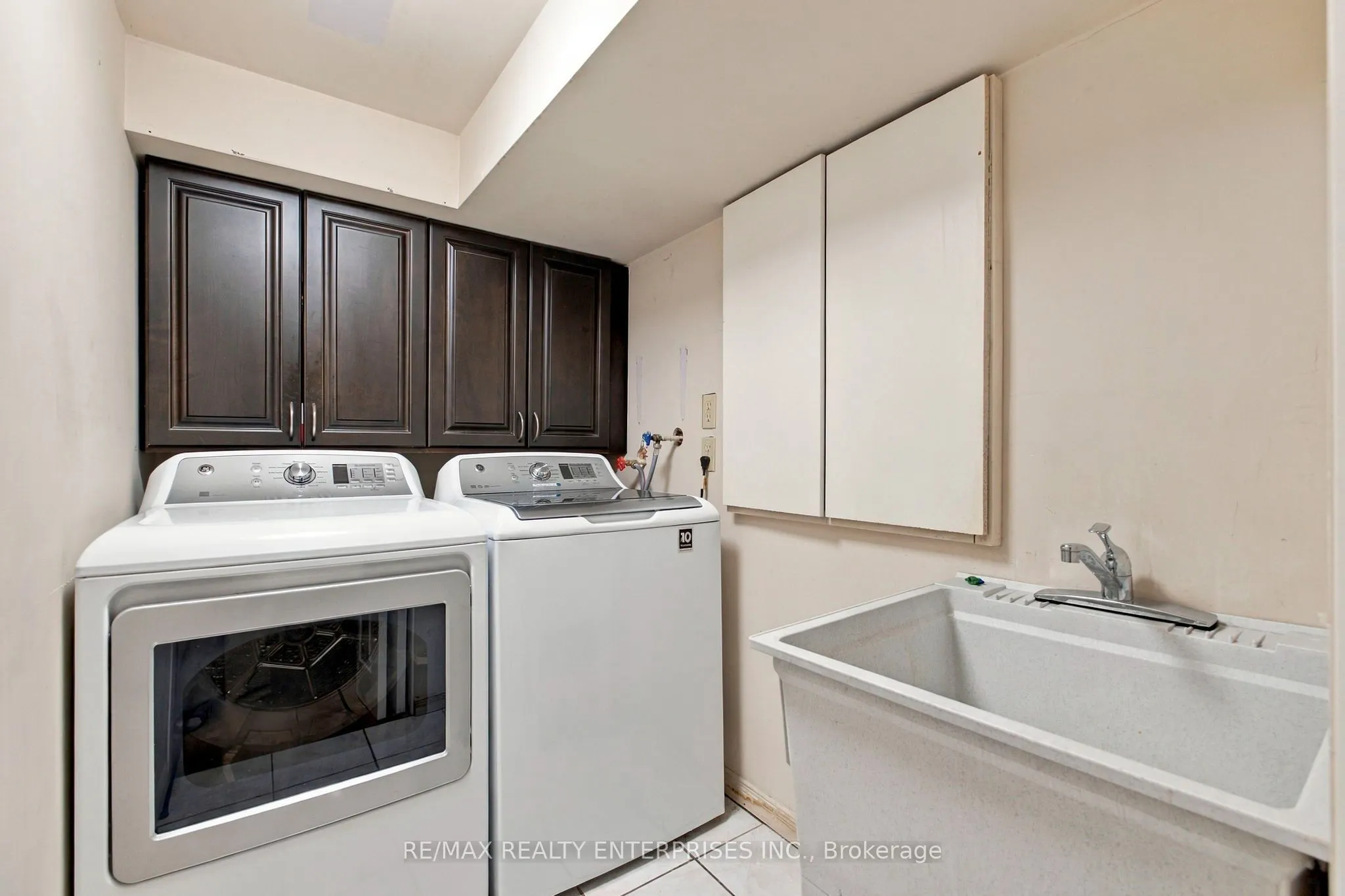 2881 Windwood Drive #82