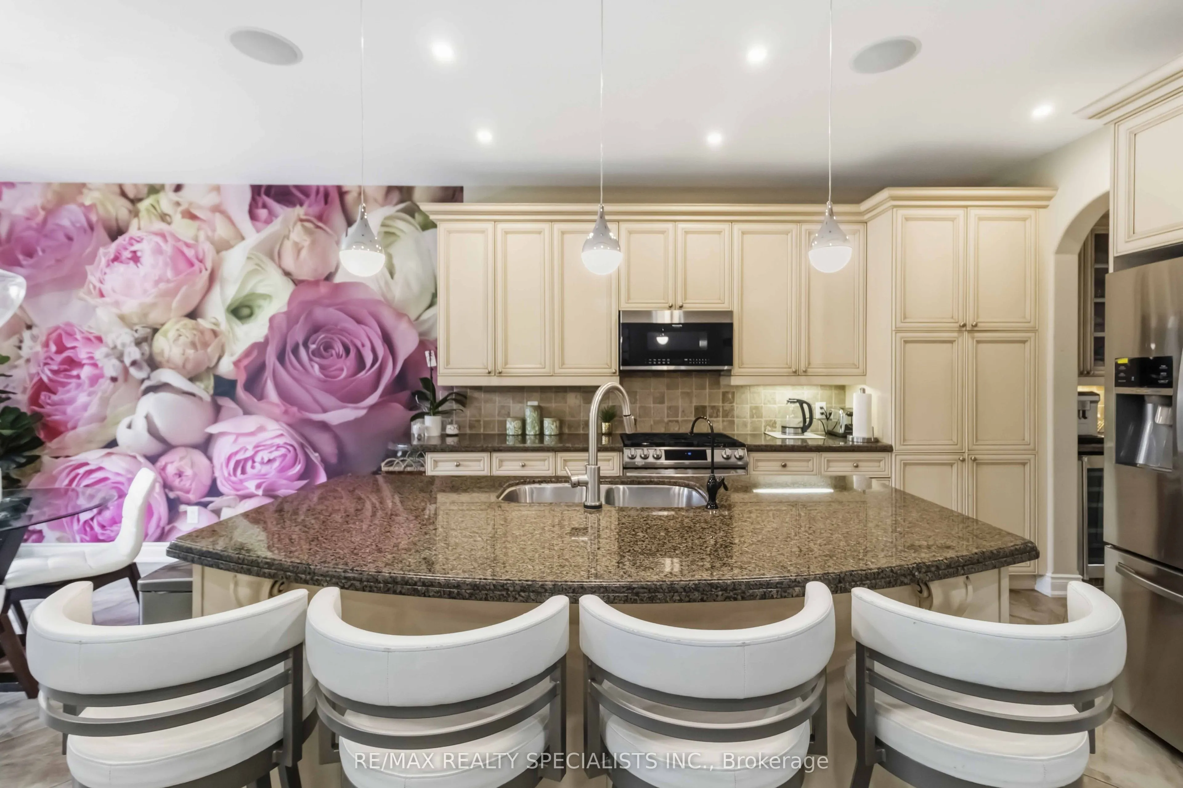593 Renshaw Court