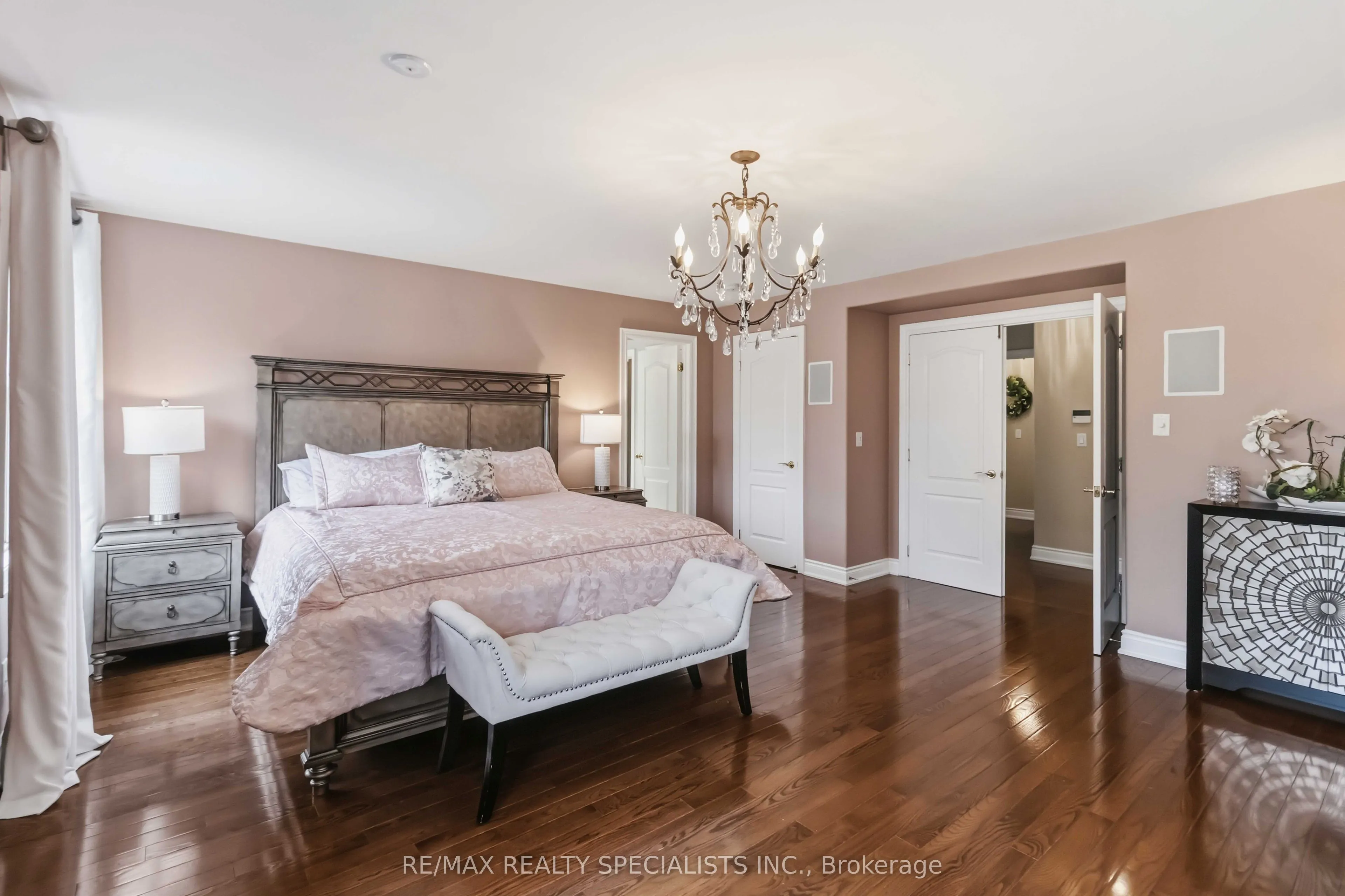593 Renshaw Court