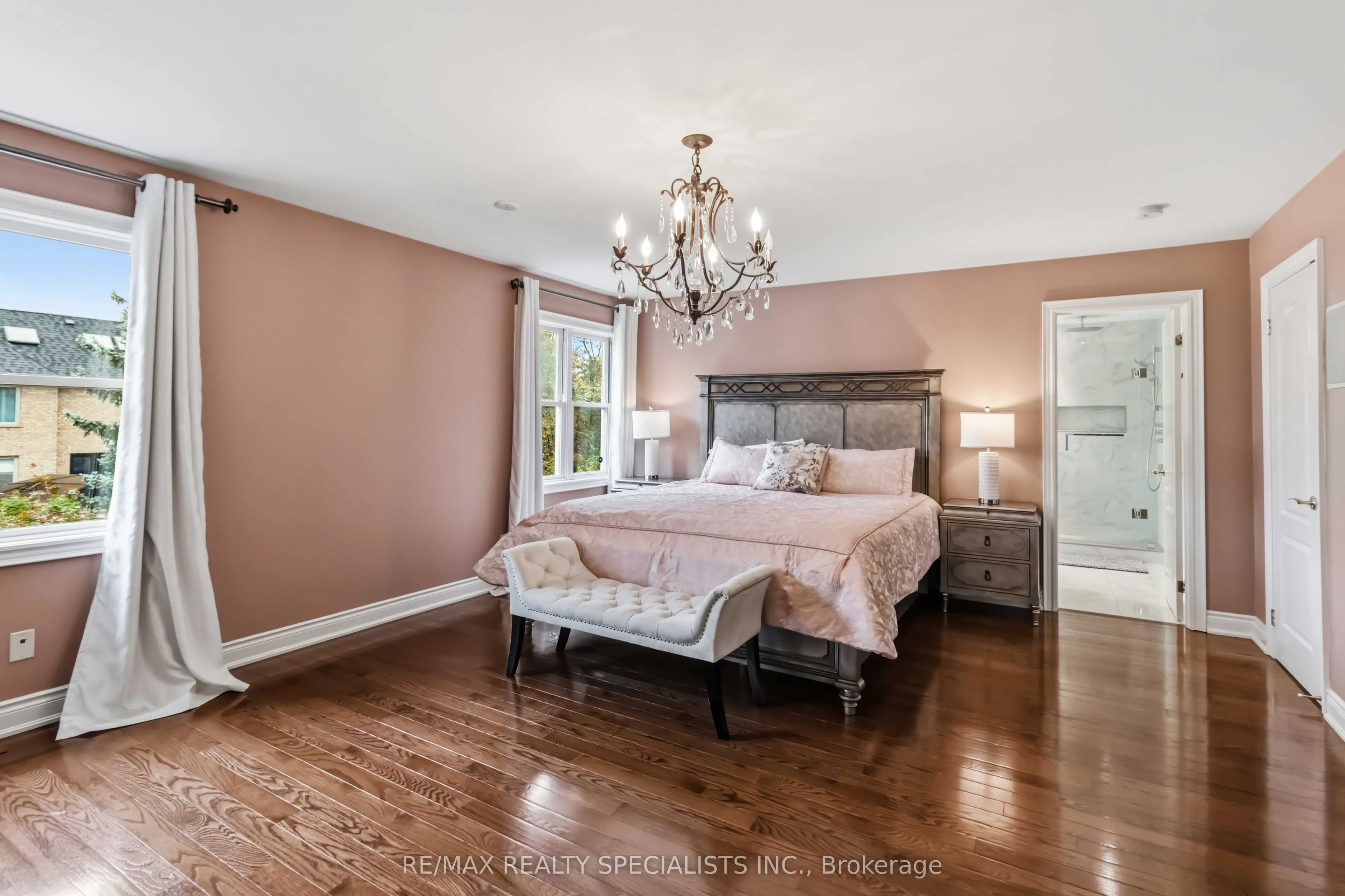 593 Renshaw Court