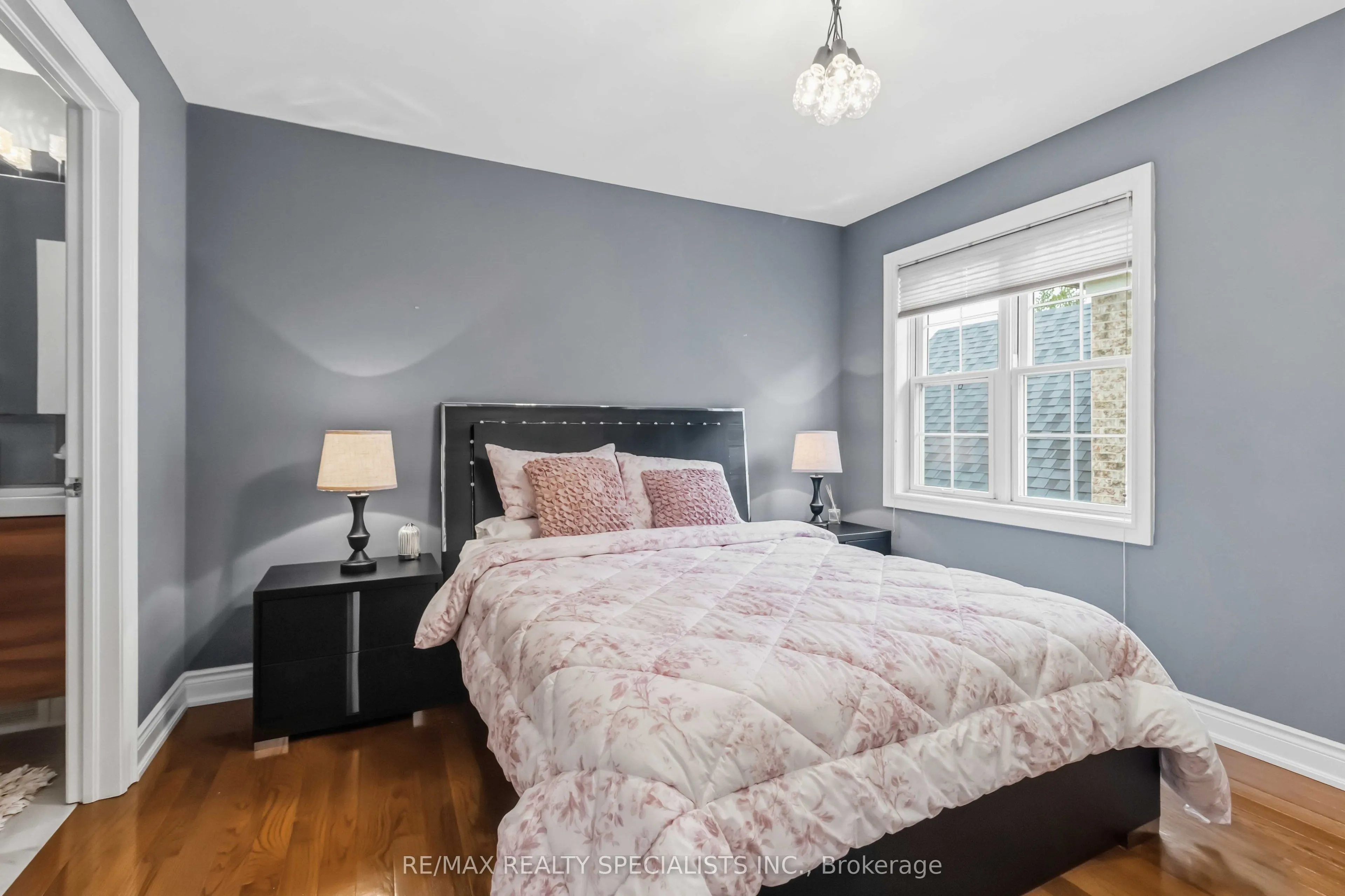 593 Renshaw Court