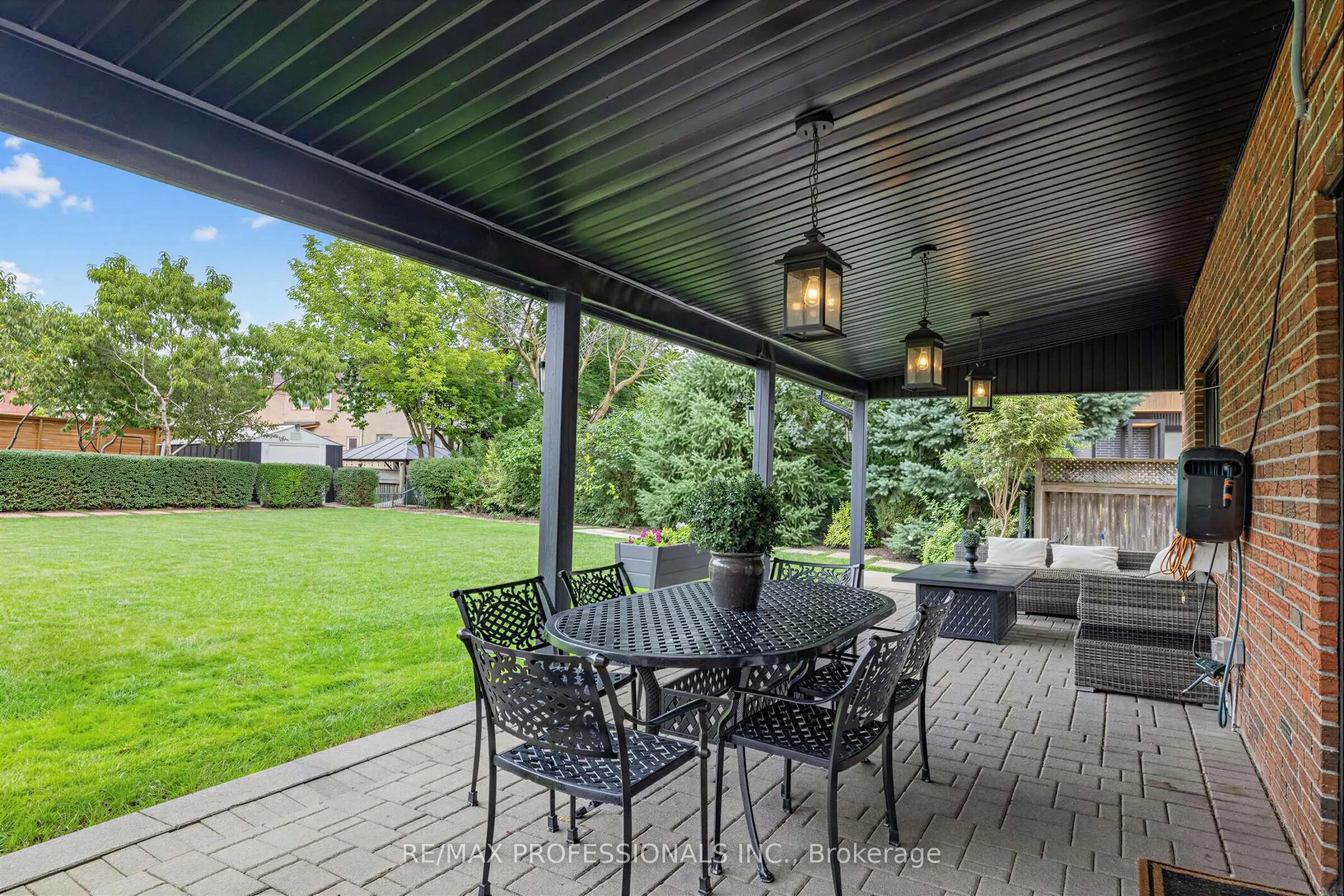 182 Gracefield Avenue