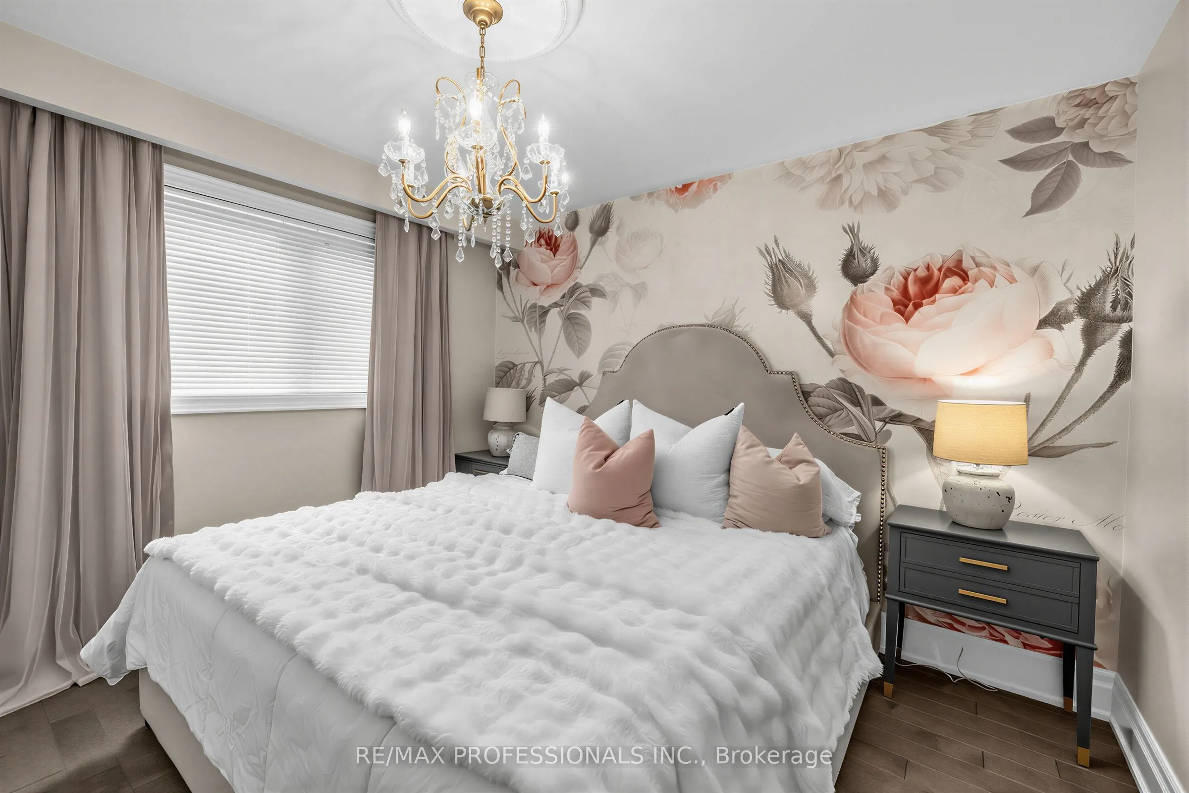 182 Gracefield Avenue