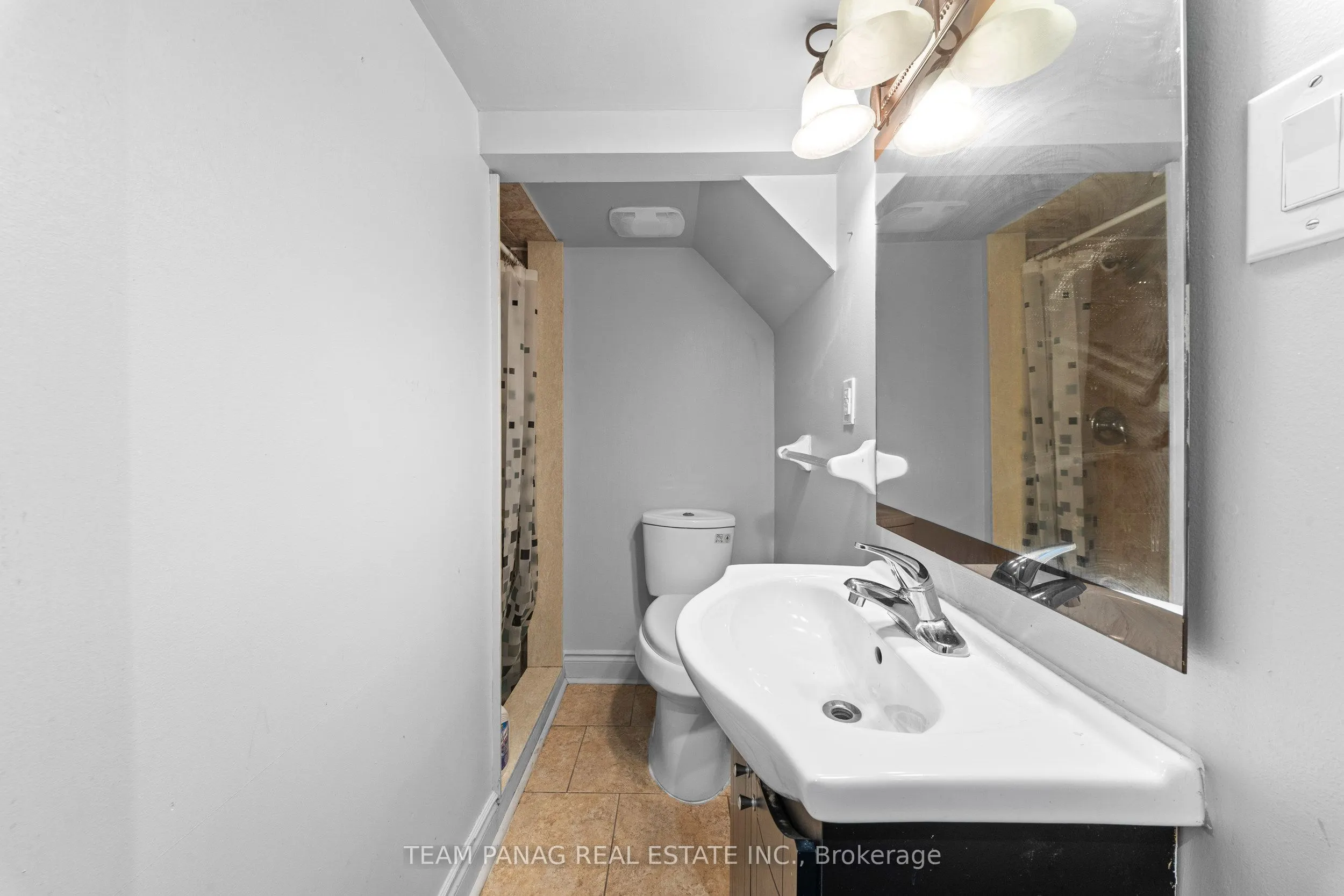 13 Seafair Crescent