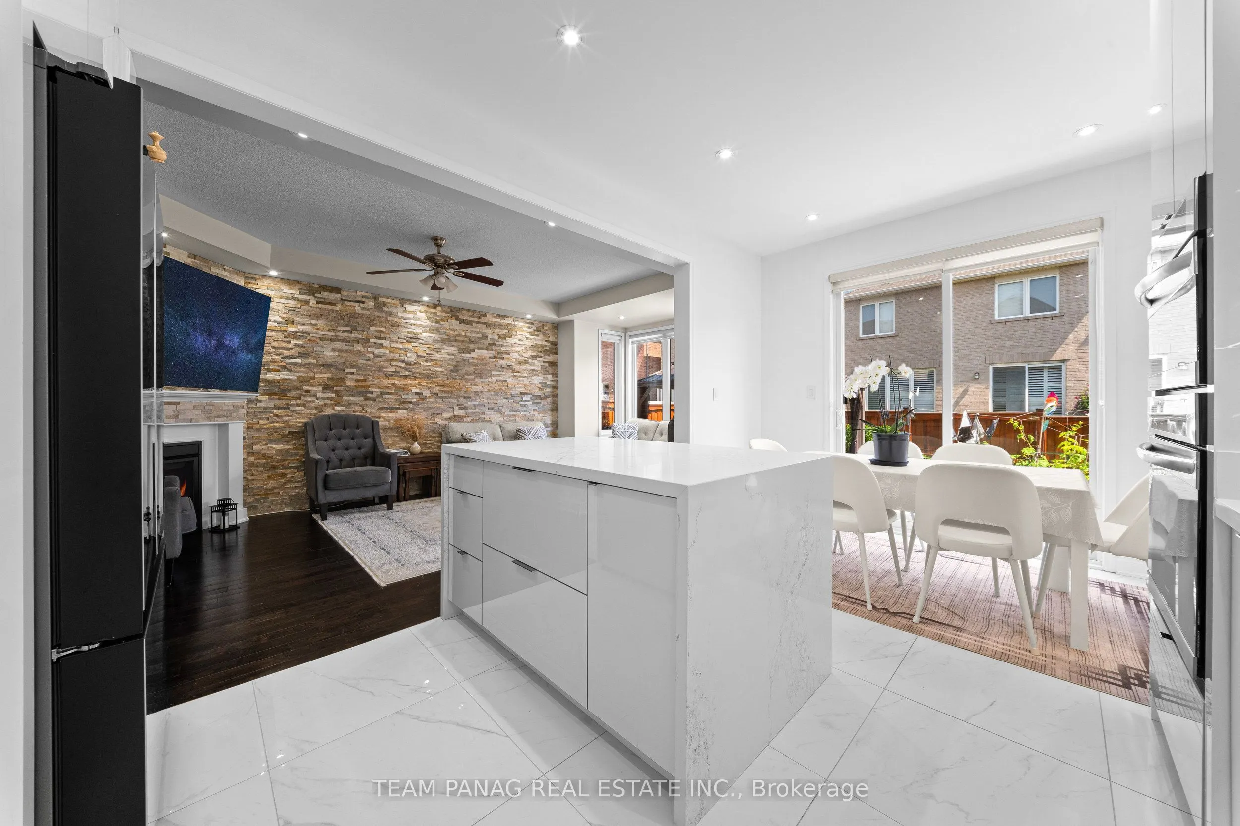 13 Seafair Crescent