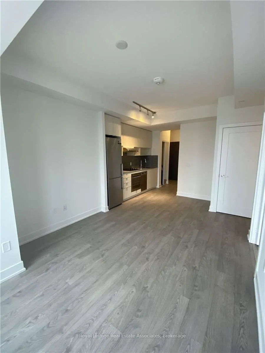 7 Mabelle Avenue #1005