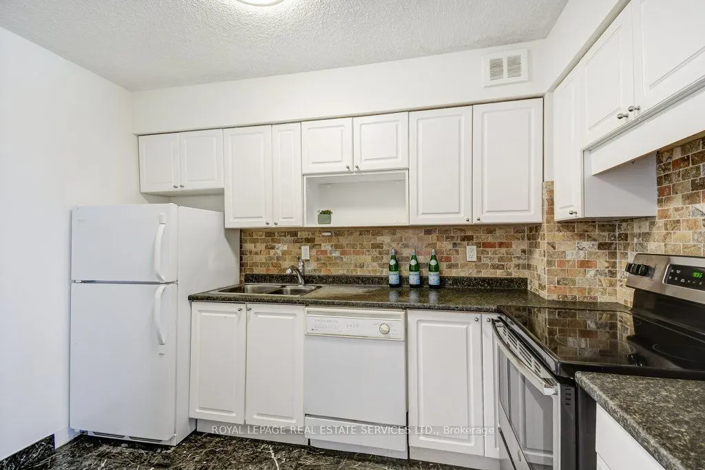 212 Kerr Street #404