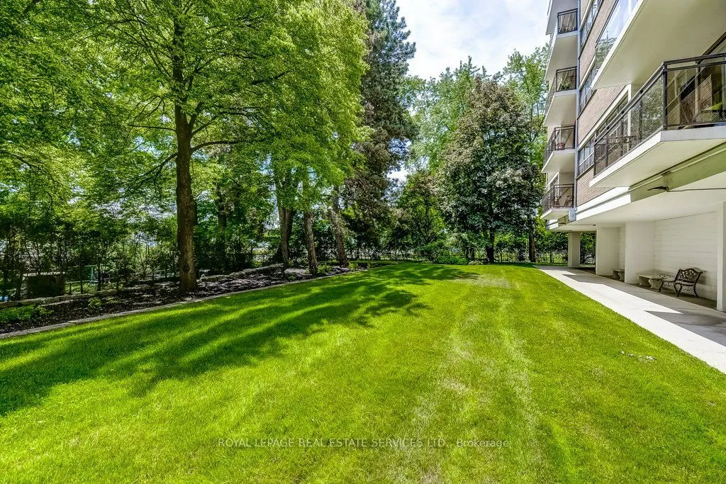 212 Kerr Street #404