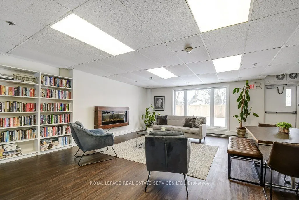 212 Kerr Street #404