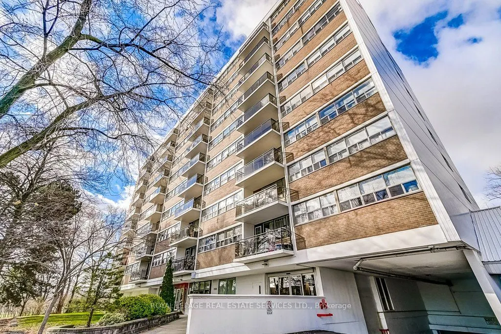 212 Kerr Street #404
