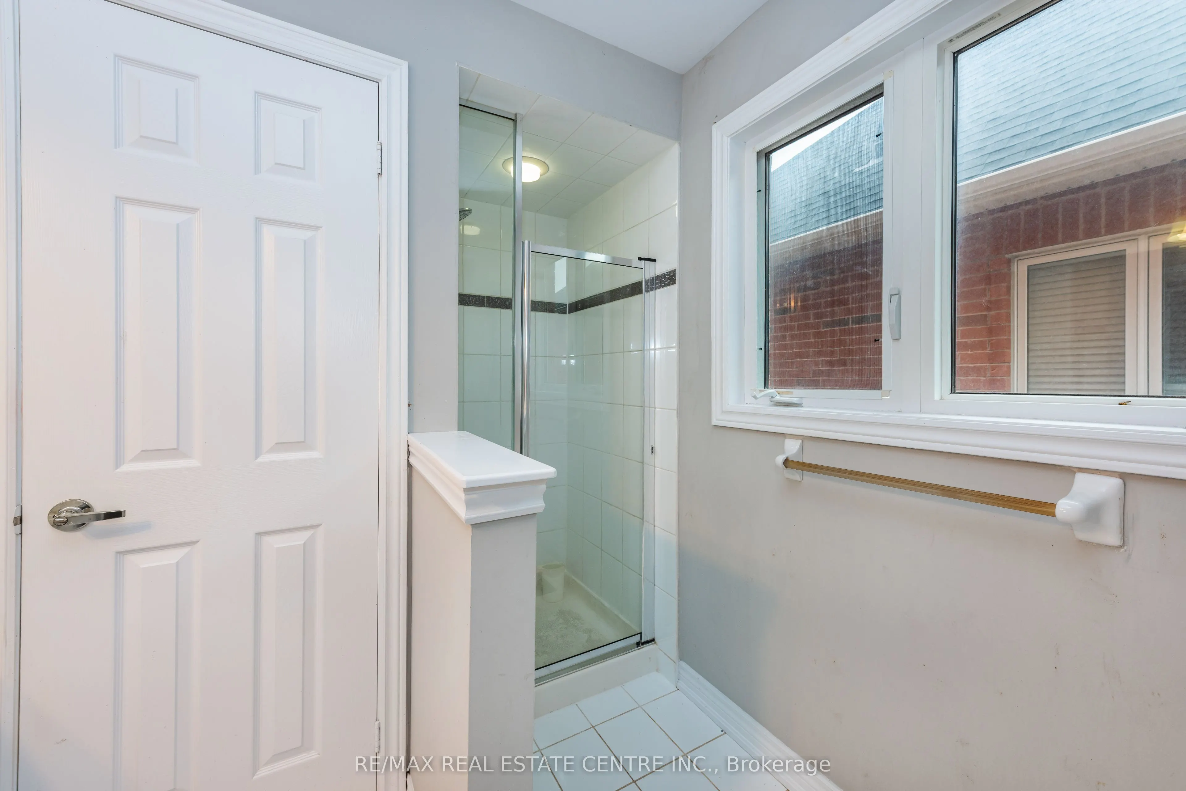 456 Laundon Terrace