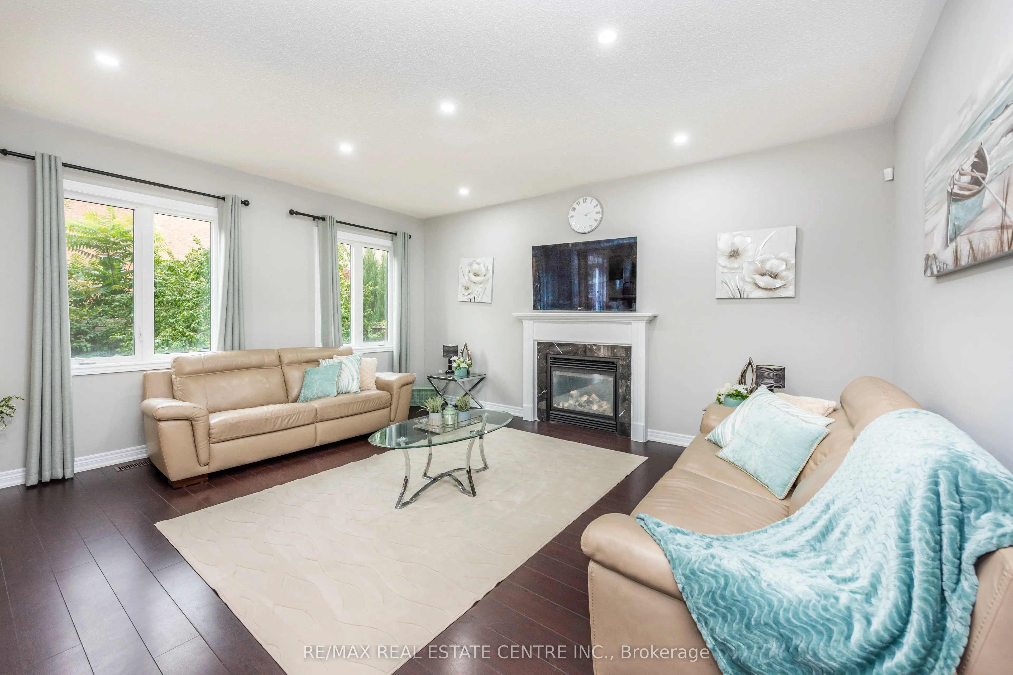 456 Laundon Terrace