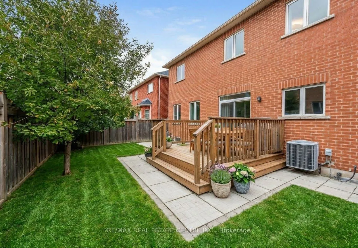 456 Laundon Terrace