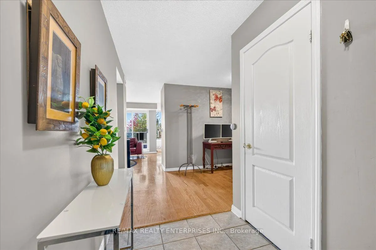 1150 Parkwest Place #403