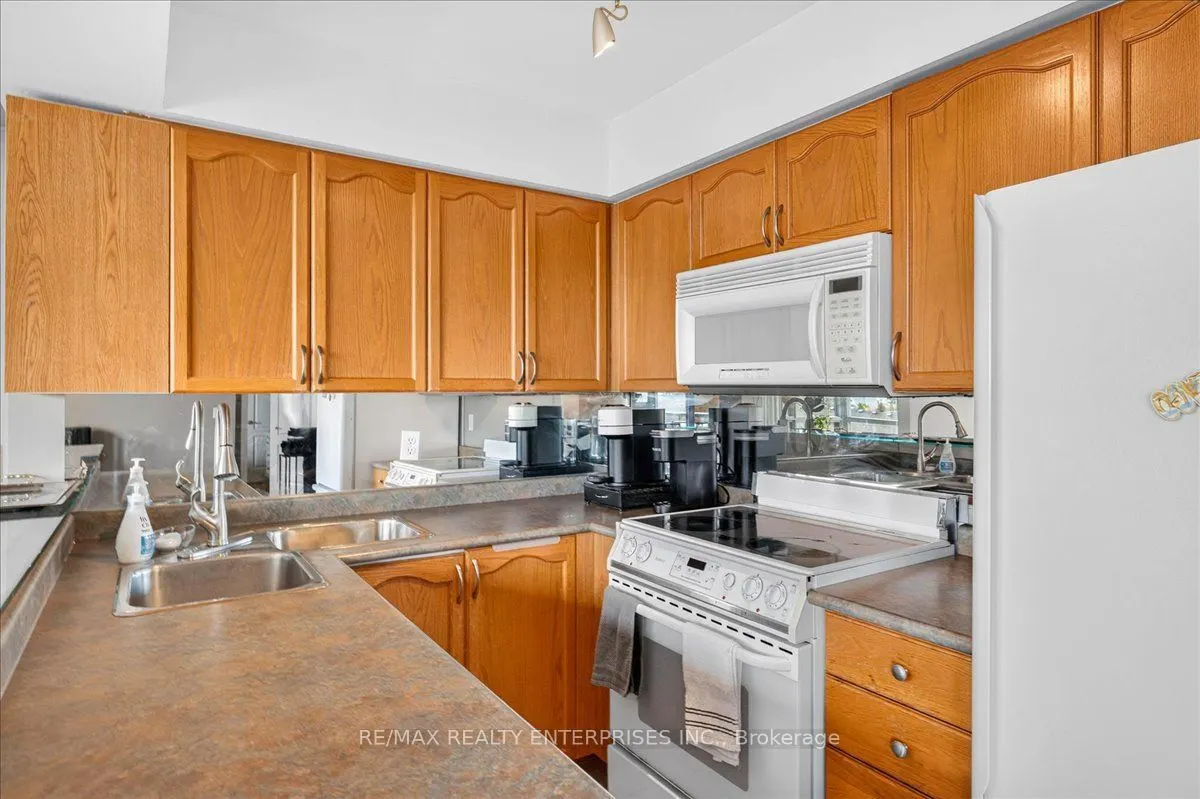 1150 Parkwest Place #403