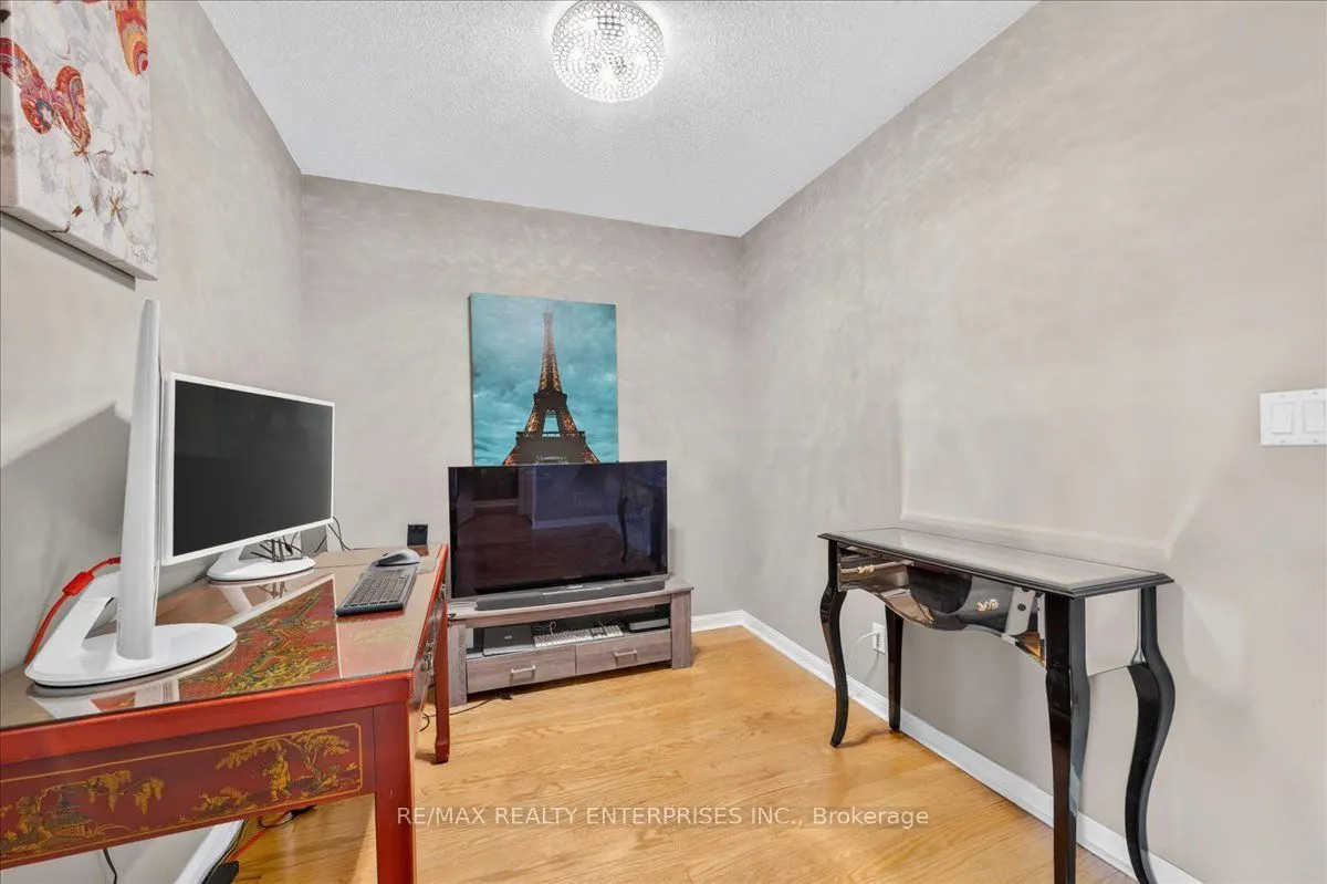 1150 Parkwest Place #403