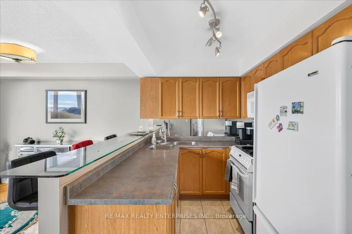 1150 Parkwest Place #403