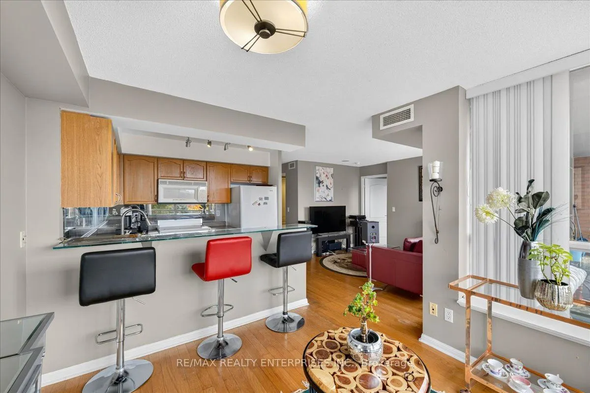 1150 Parkwest Place #403