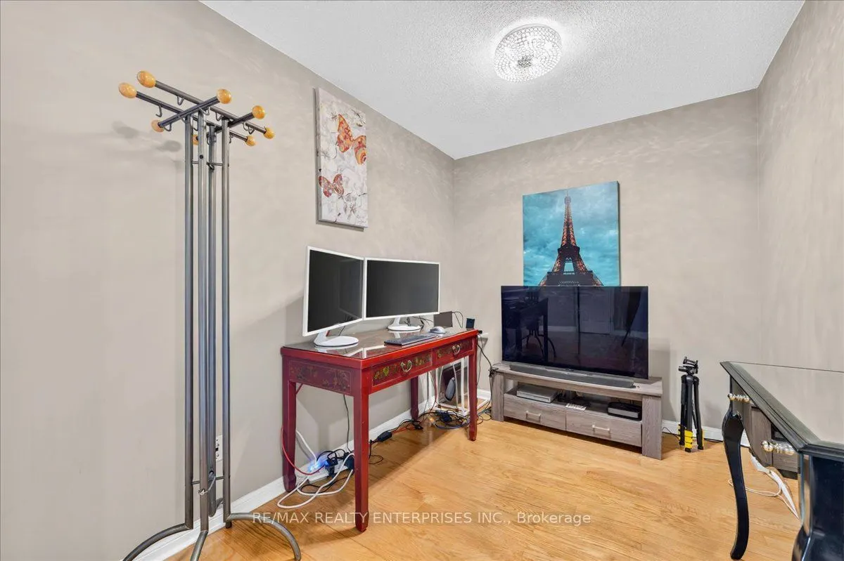 1150 Parkwest Place #403