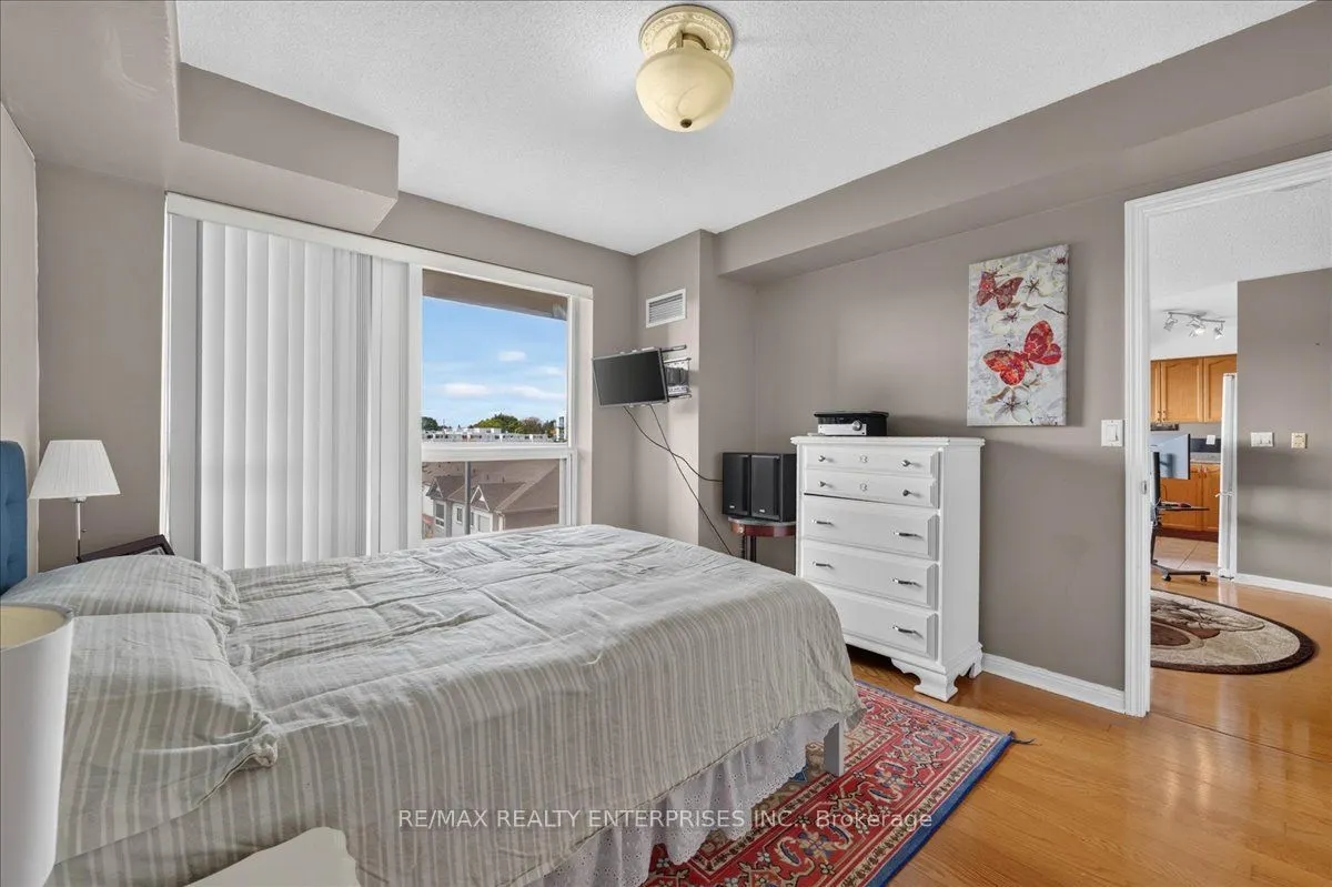 1150 Parkwest Place #403