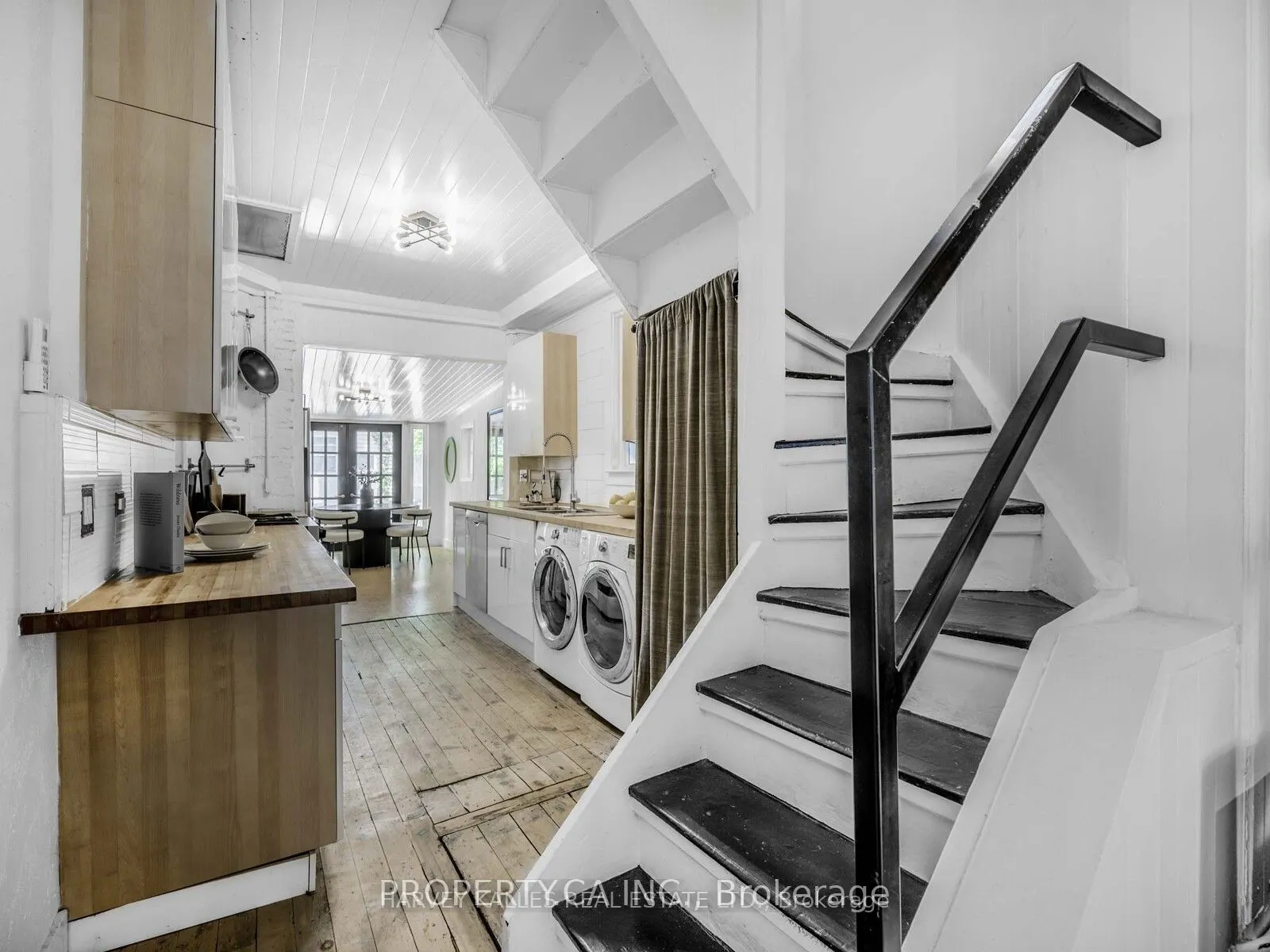 18 Saunders Avenue