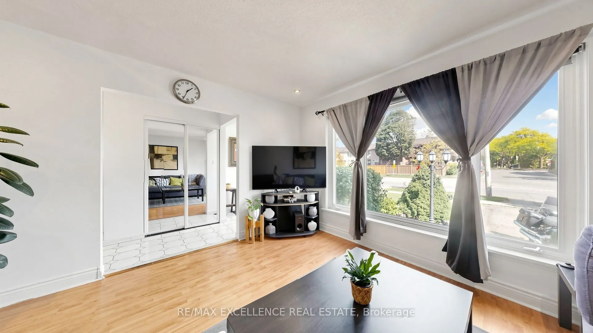 28 Glenvale Boulevard