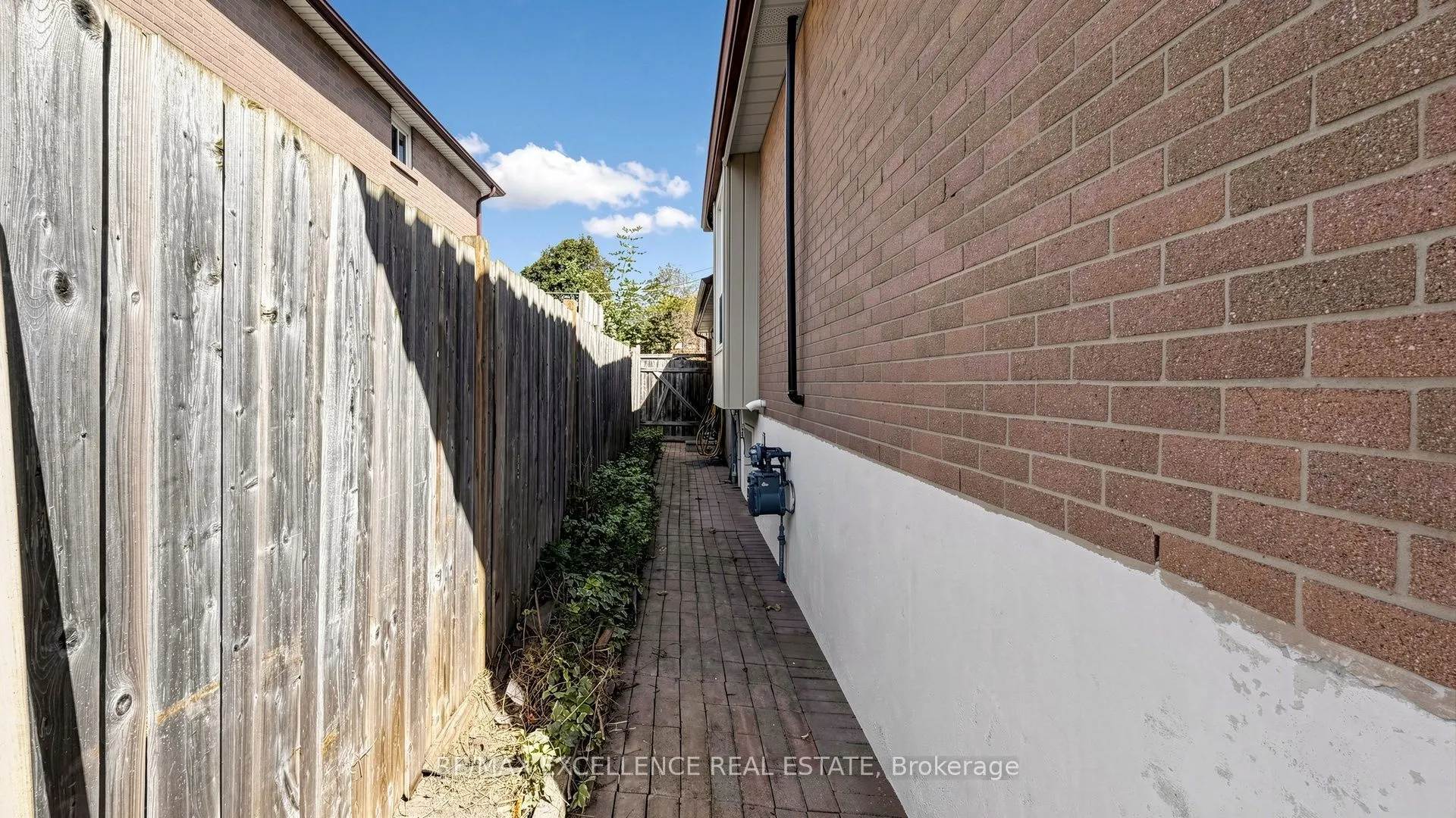 28 Glenvale Boulevard