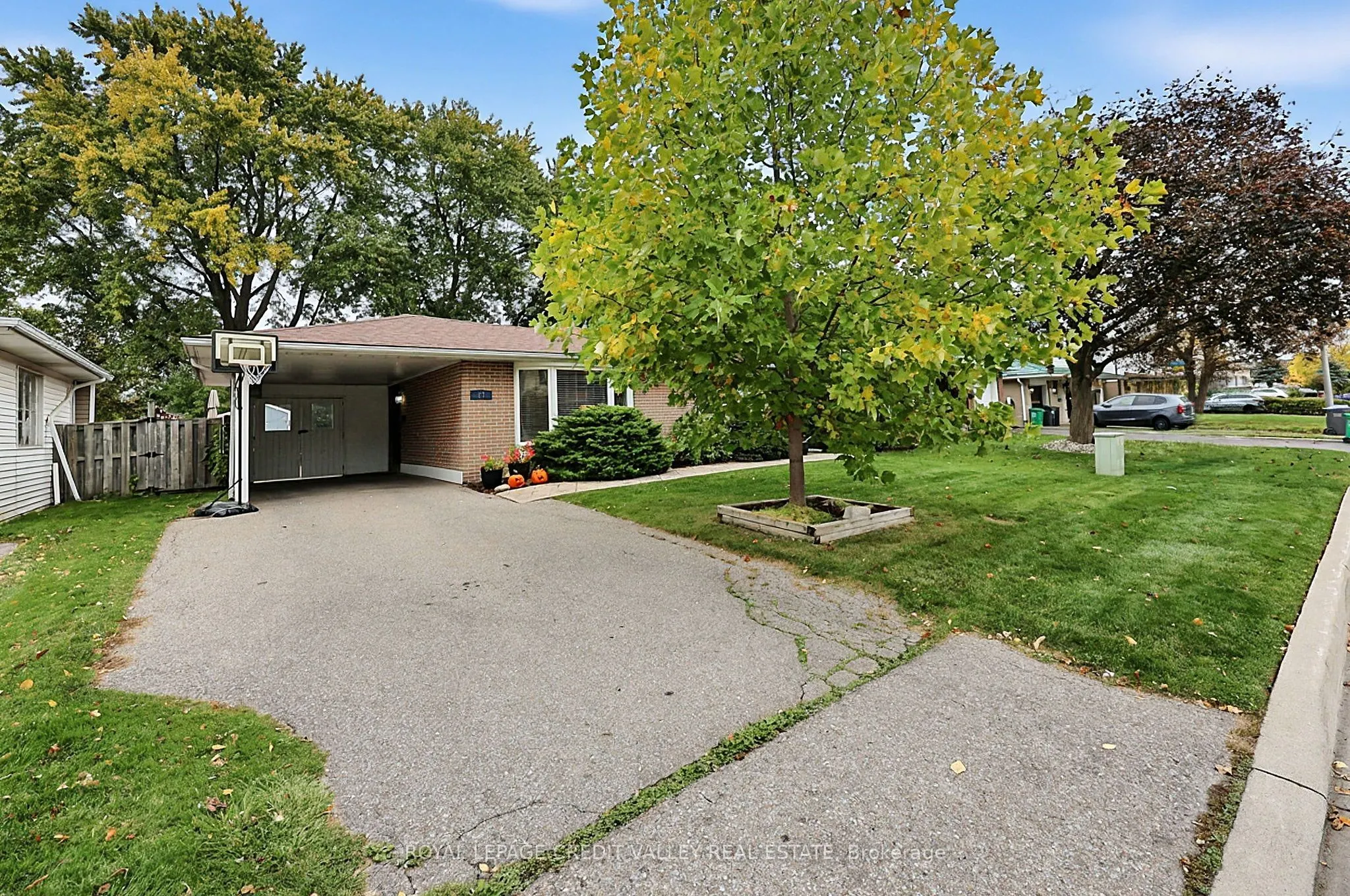 27 Castlemore Drive