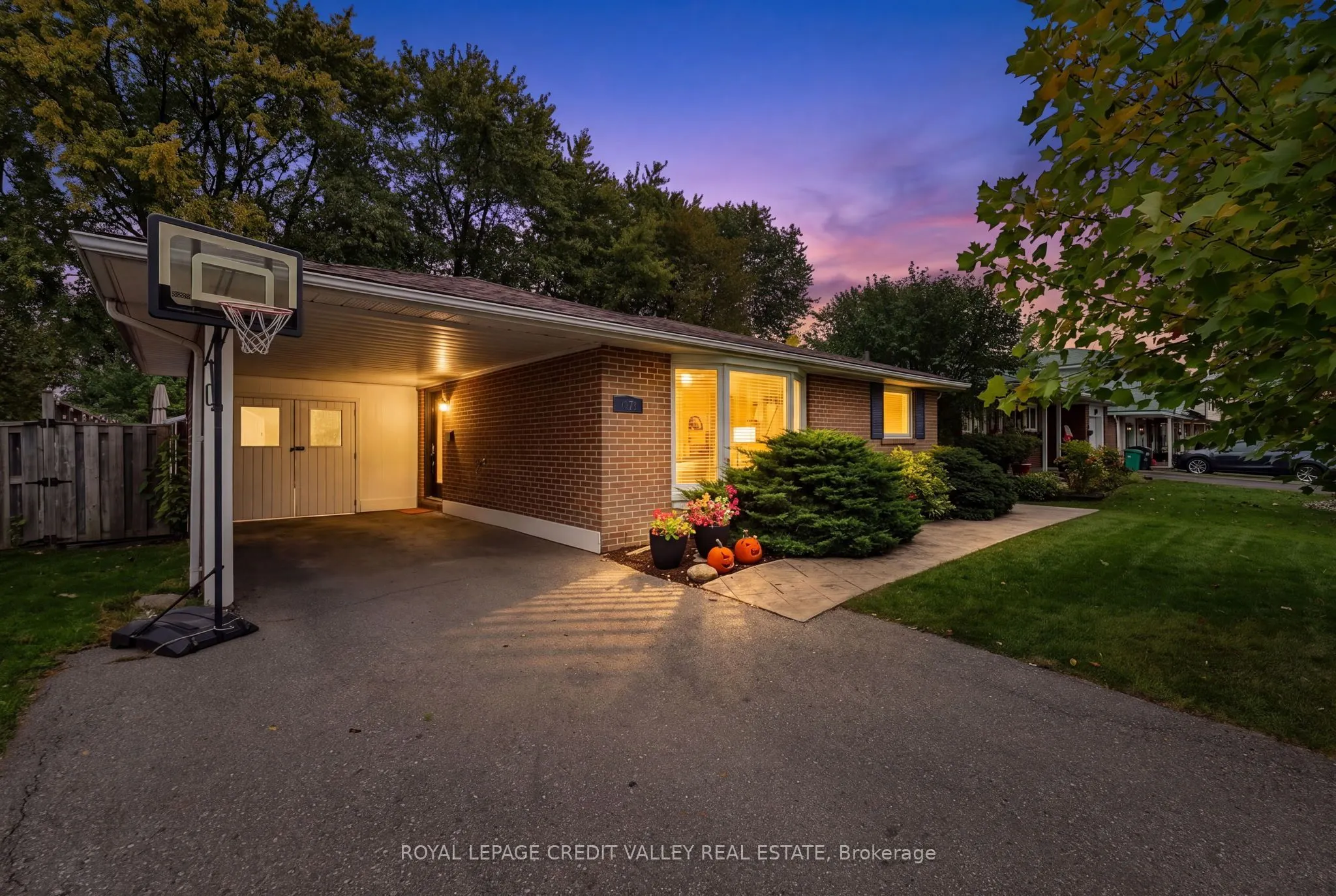 27 Castlemore Drive