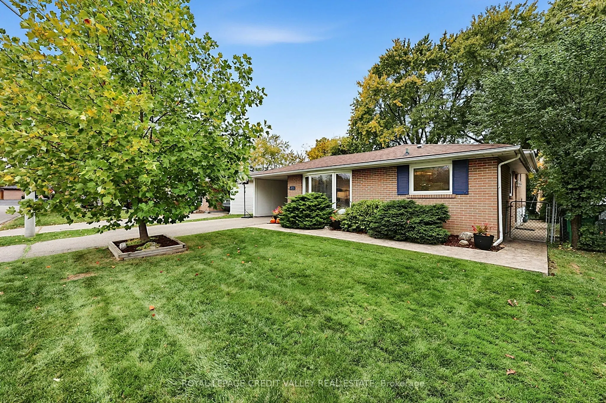27 Castlemore Drive