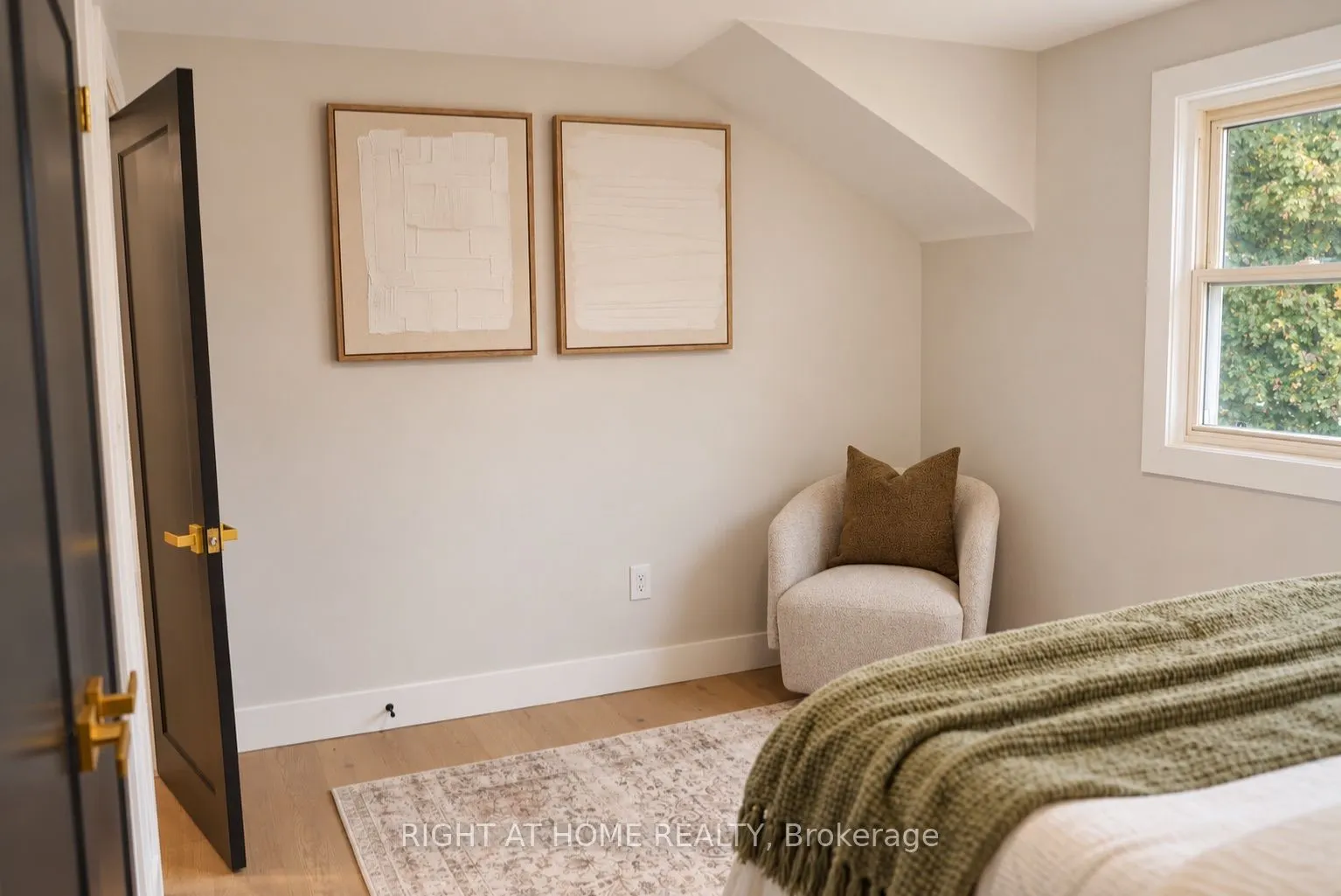 9 Crestview Avenue