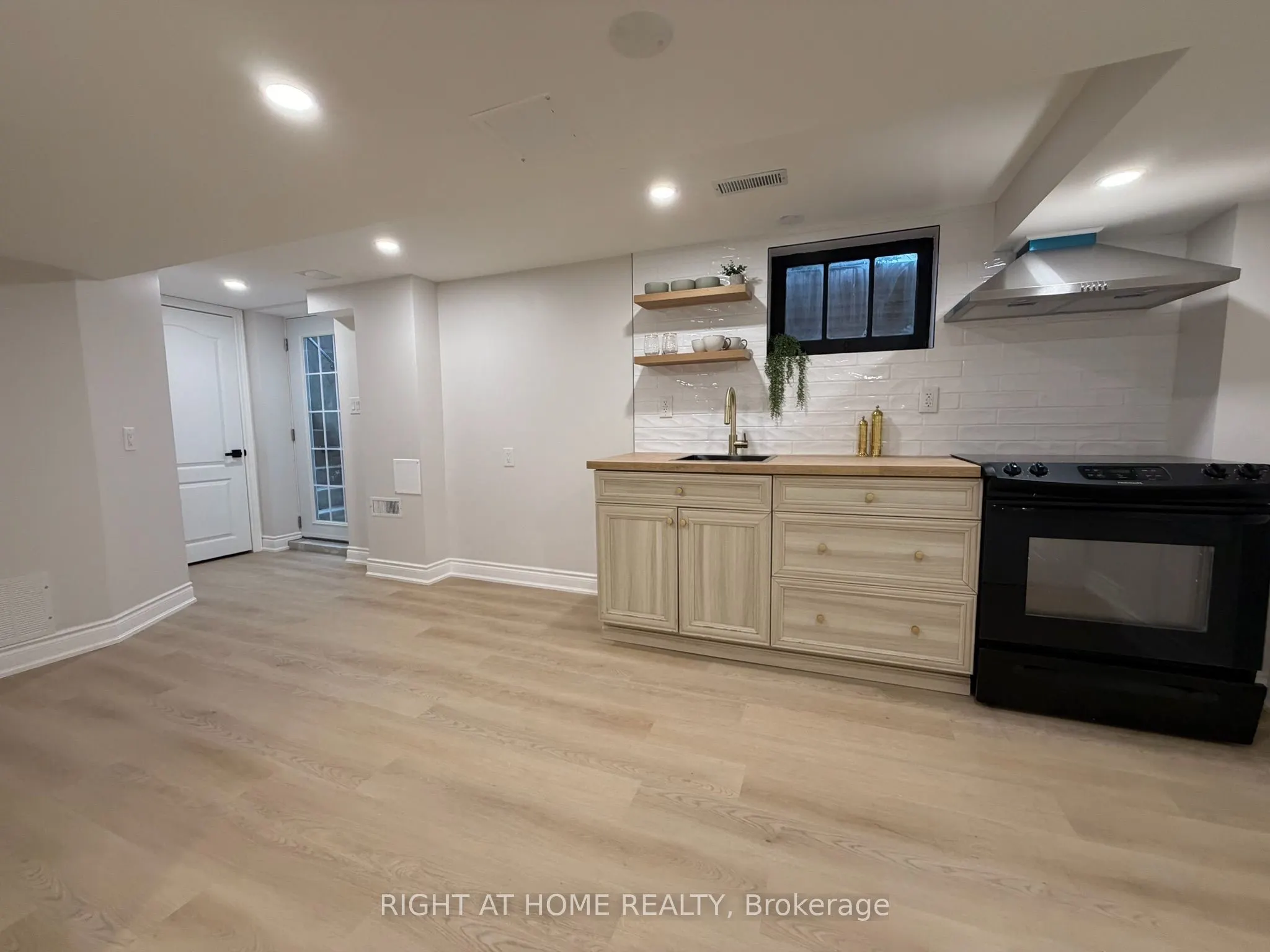 9 Crestview Avenue