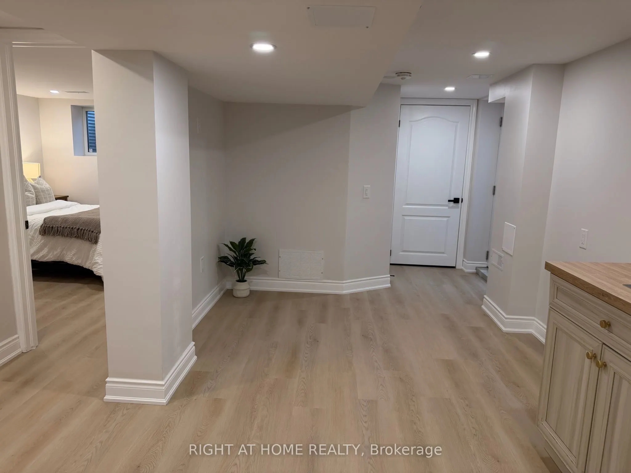 9 Crestview Avenue