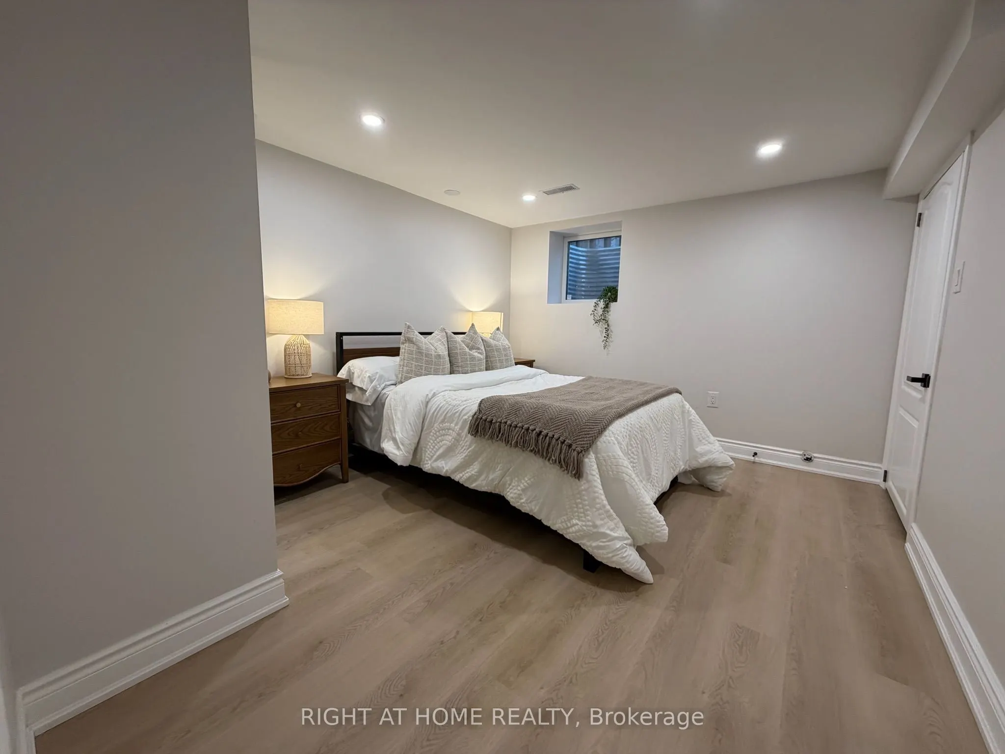 9 Crestview Avenue