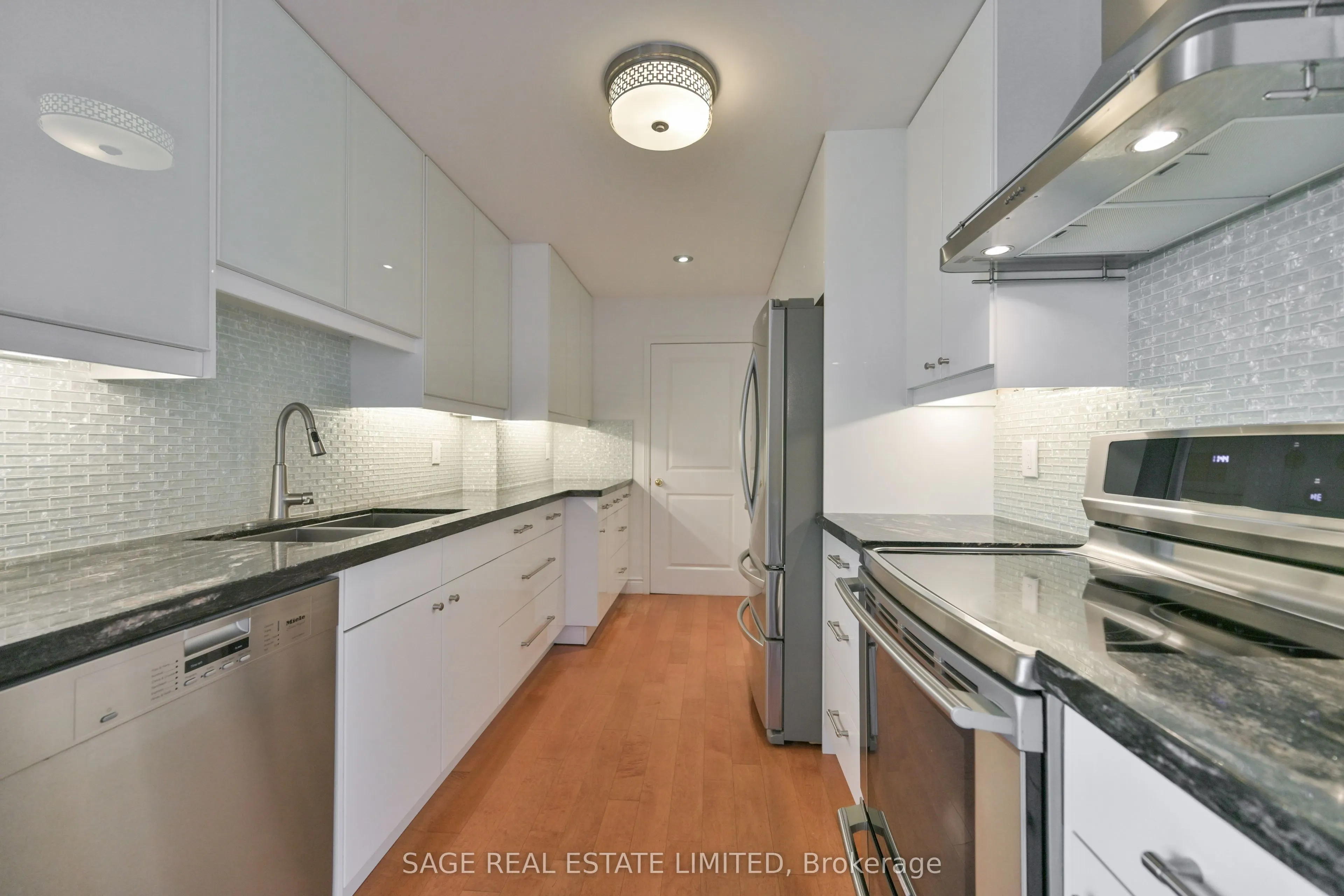 2285 Lake Shore Boulevard W #1806