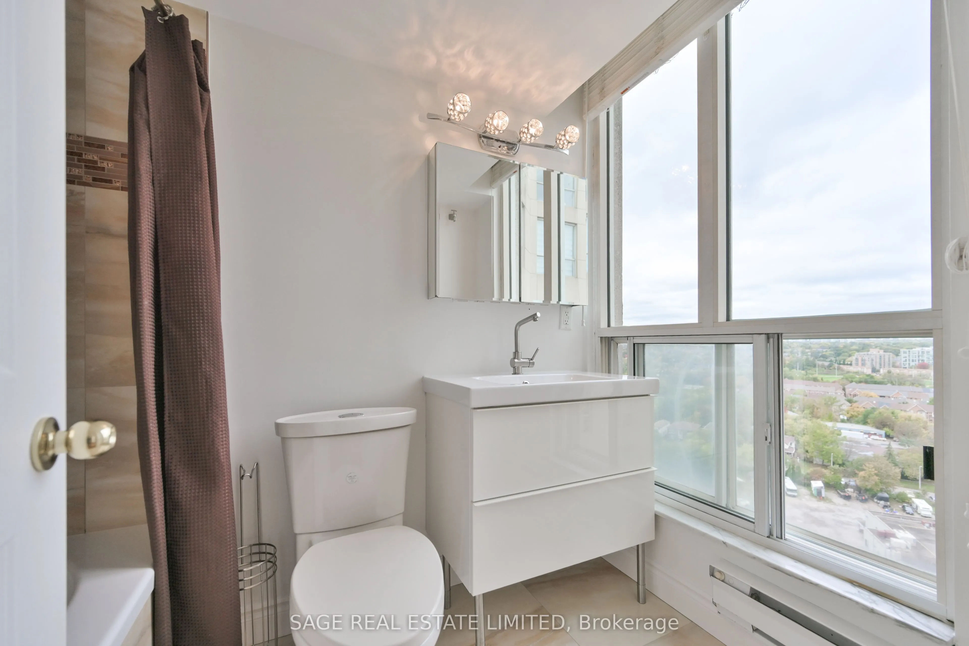 2285 Lake Shore Boulevard W #1806