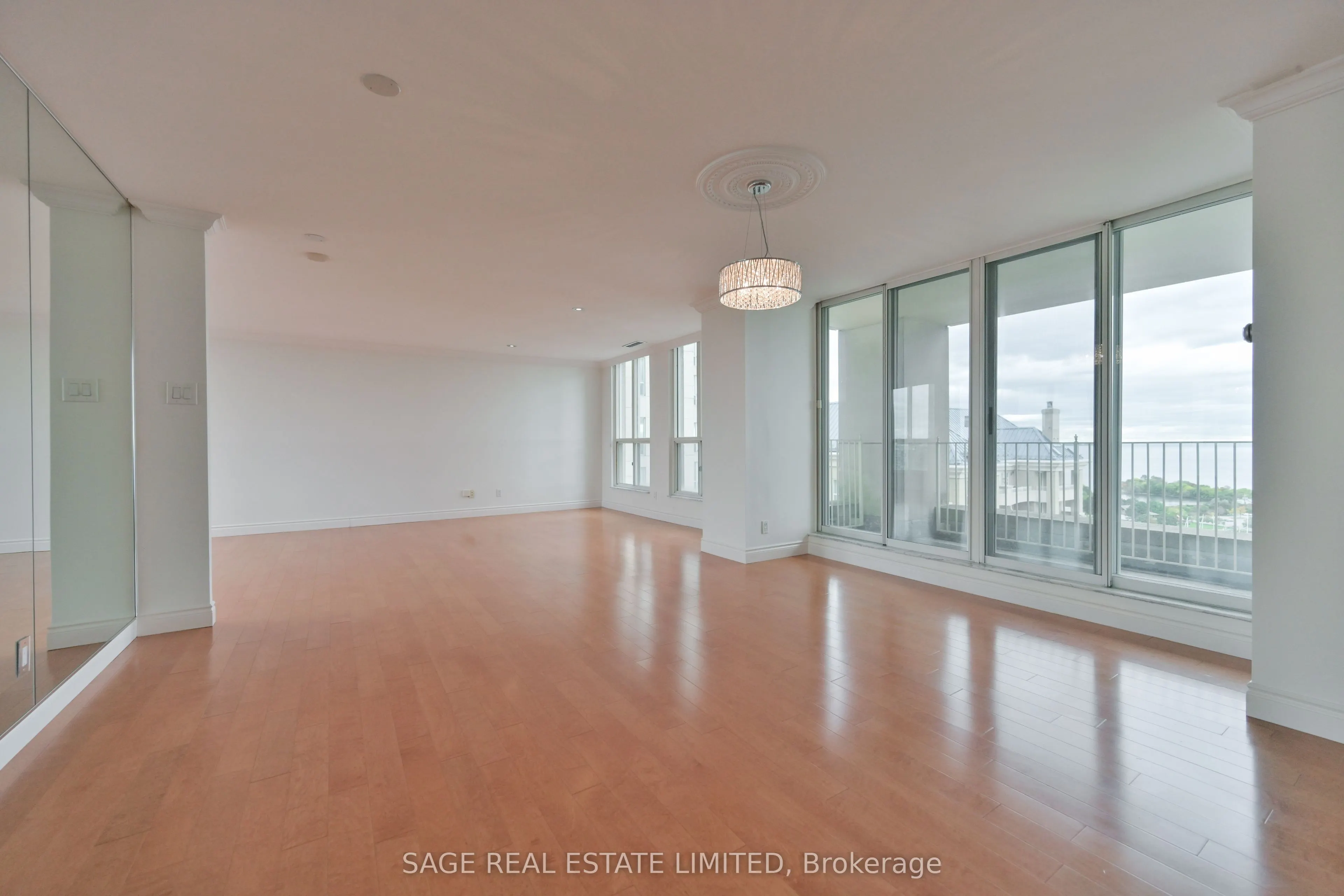 2285 Lake Shore Boulevard W #1806