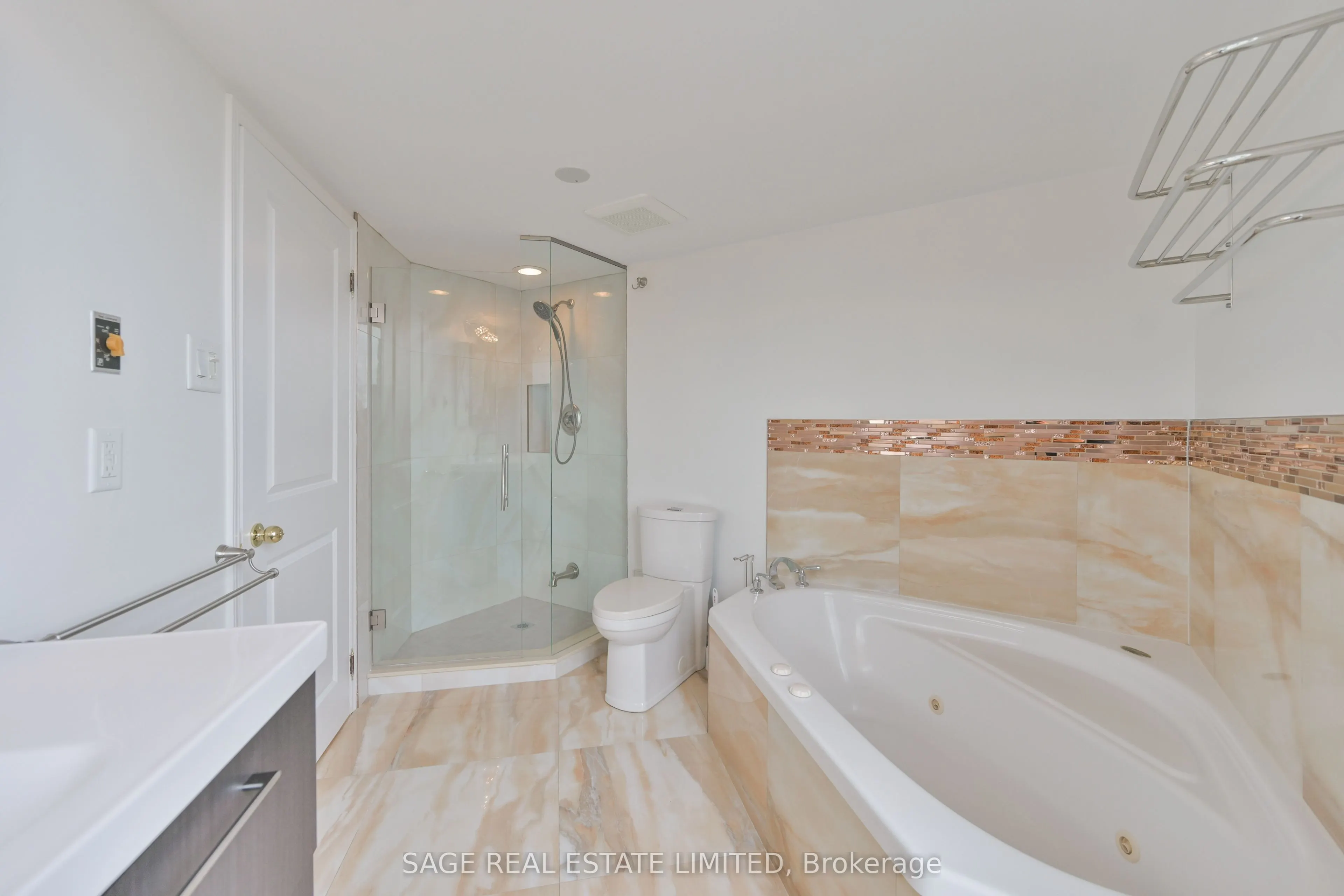2285 Lake Shore Boulevard W #1806