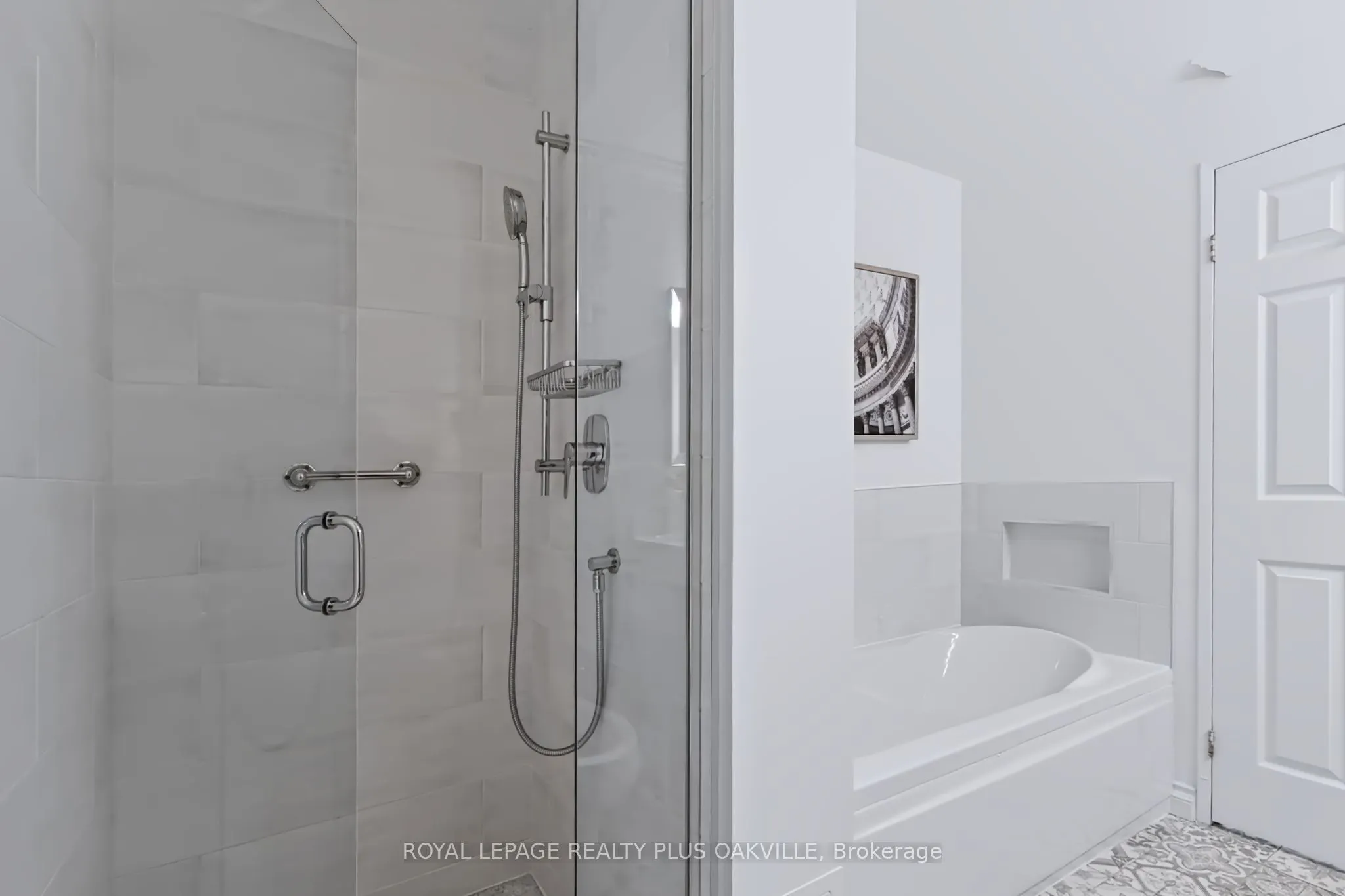 2511 Lakeshore Road W #712