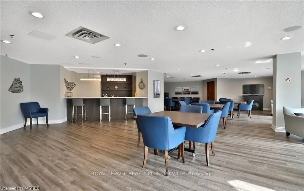 2511 Lakeshore Road W #712